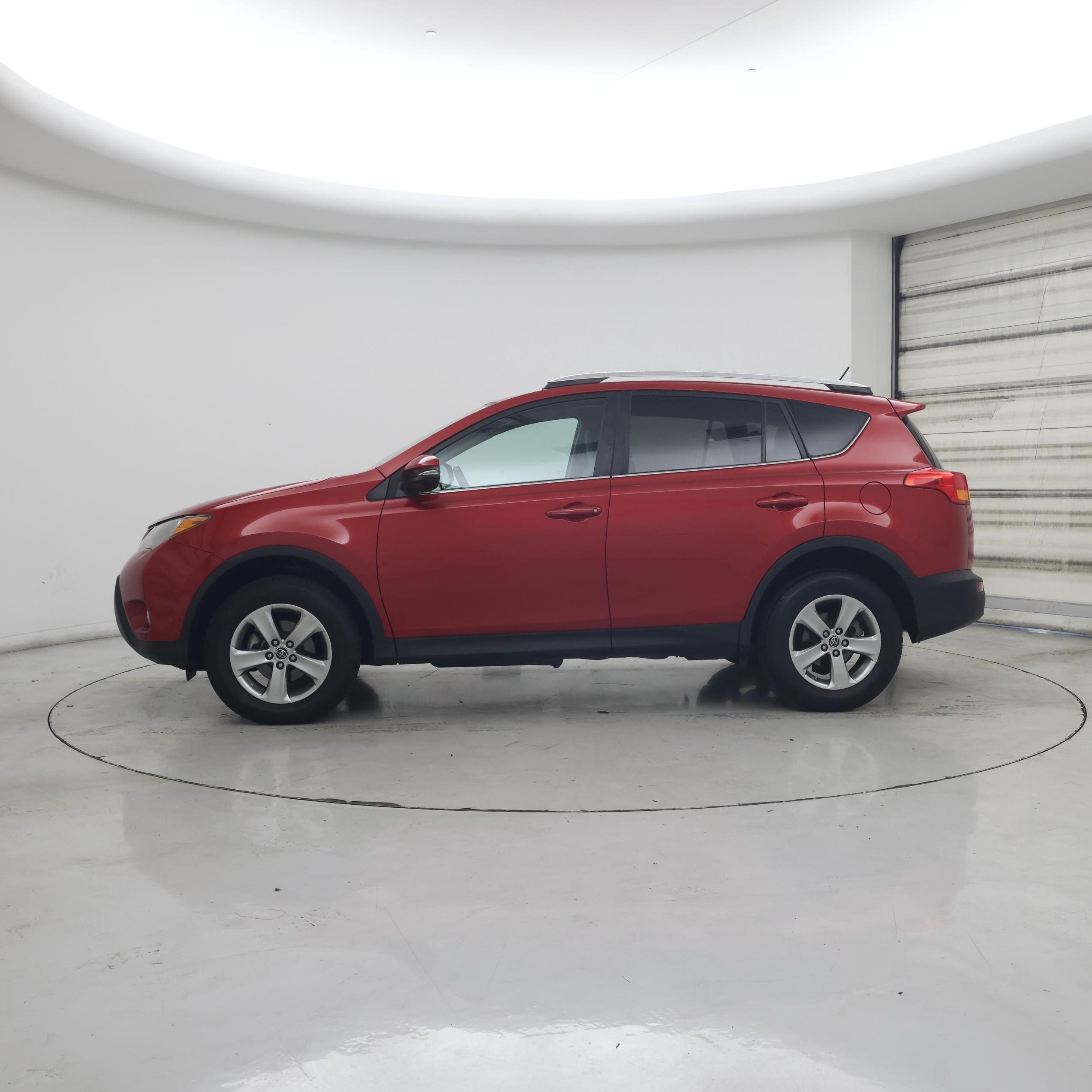 Thumbnail: 2015 Toyota RAV4 - 3