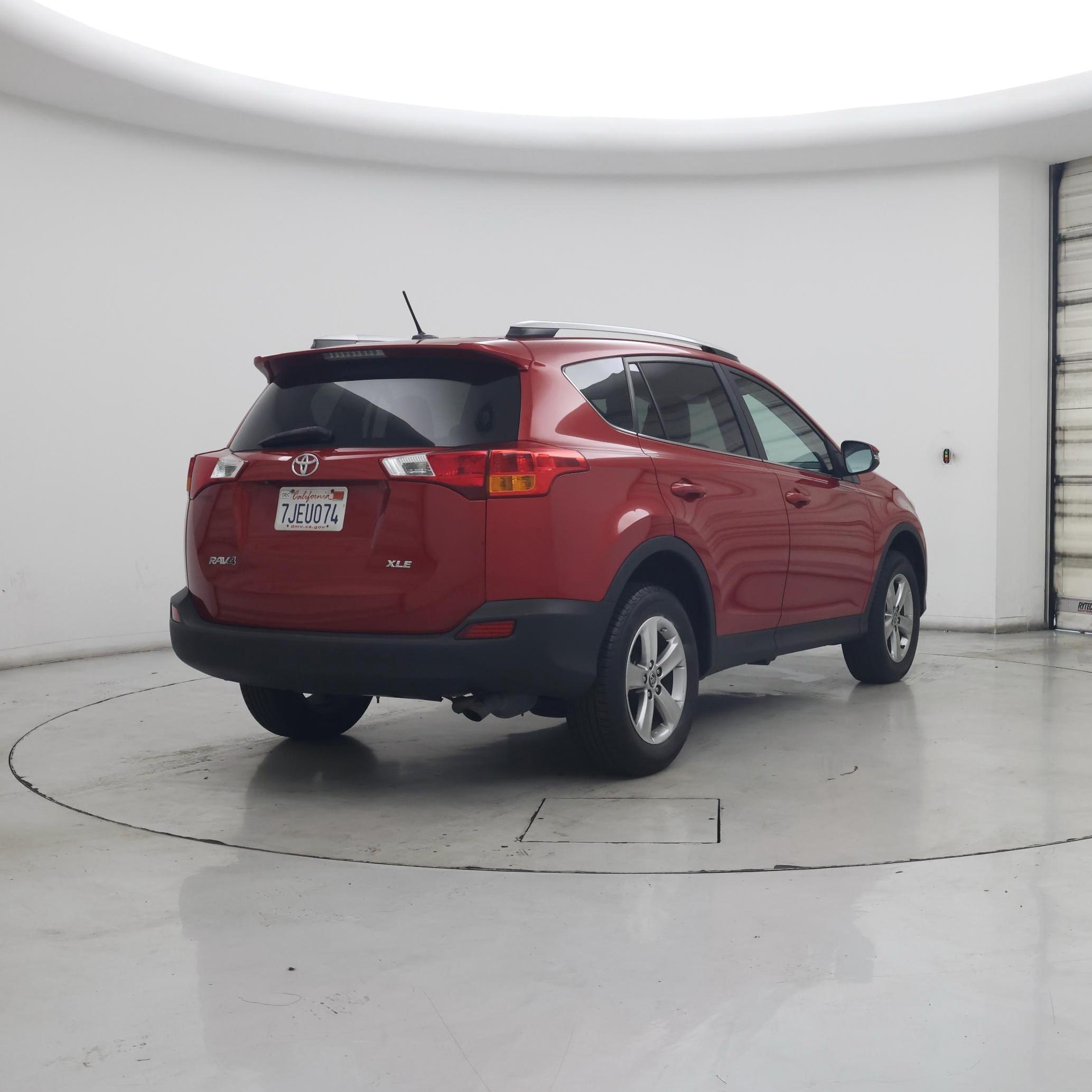 Thumbnail: 2015 Toyota RAV4 - 8