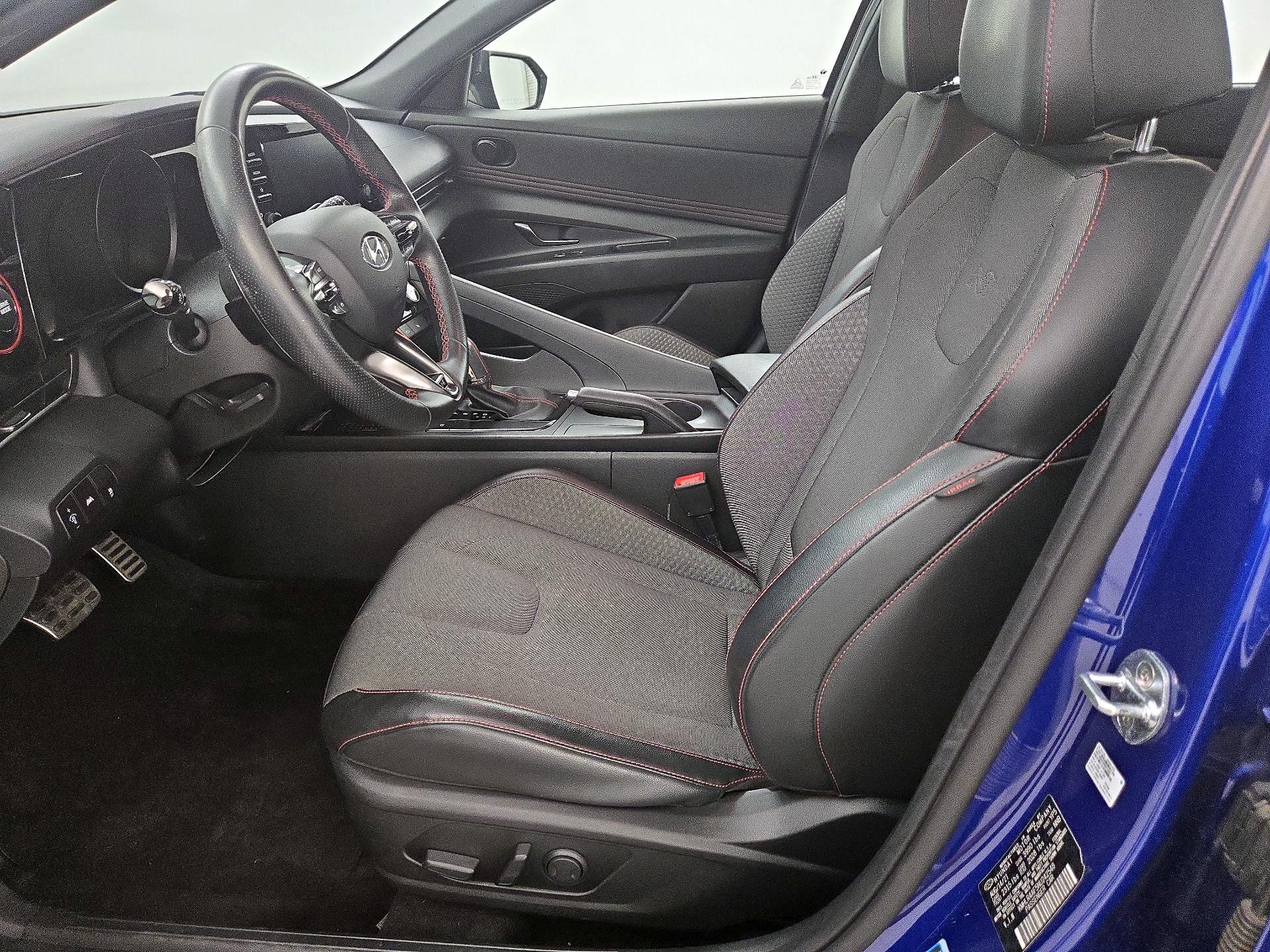 Thumbnail: 2022 Hyundai Elantra - 11