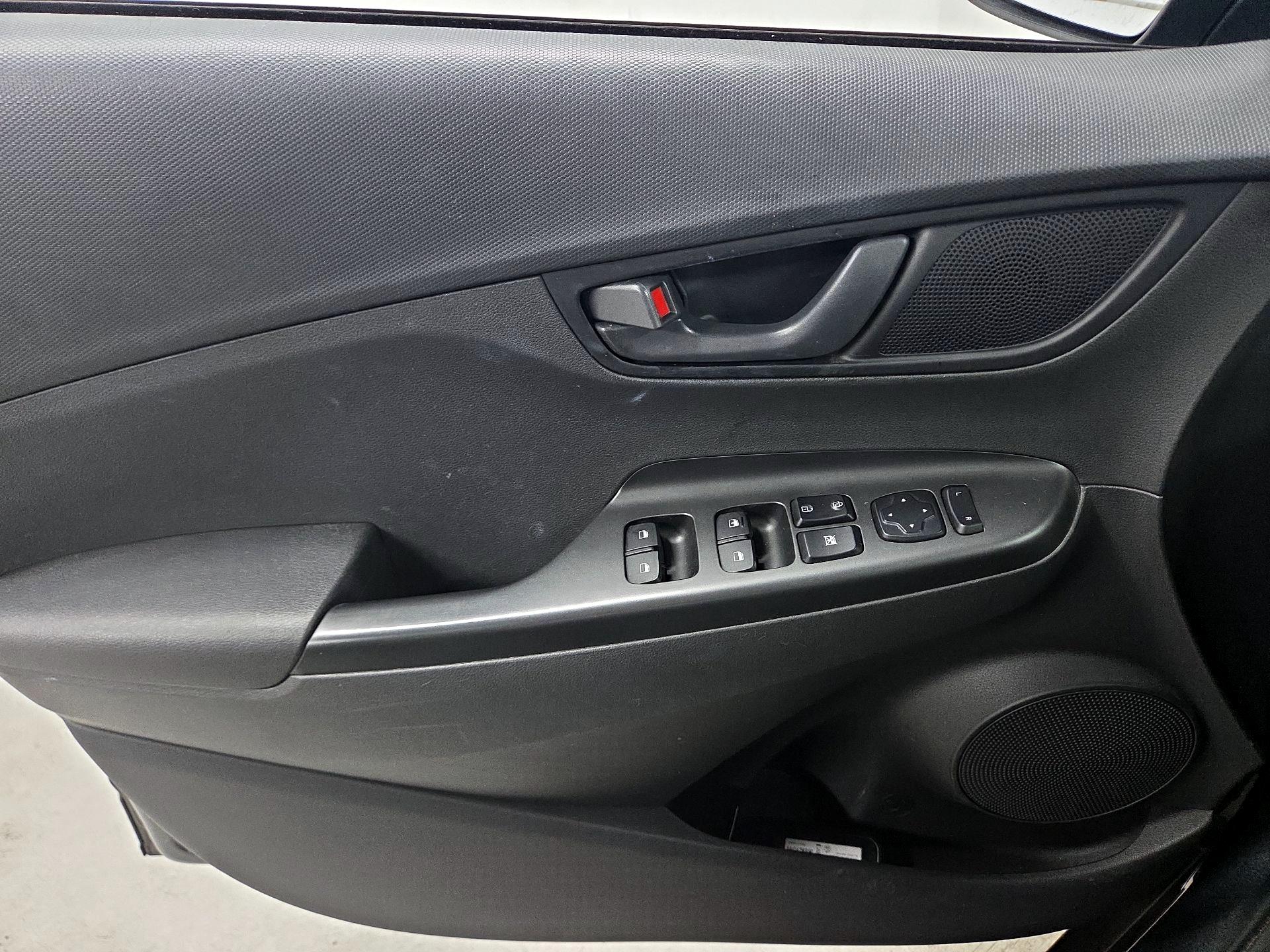 Thumbnail: 2022 Hyundai Kona - 12