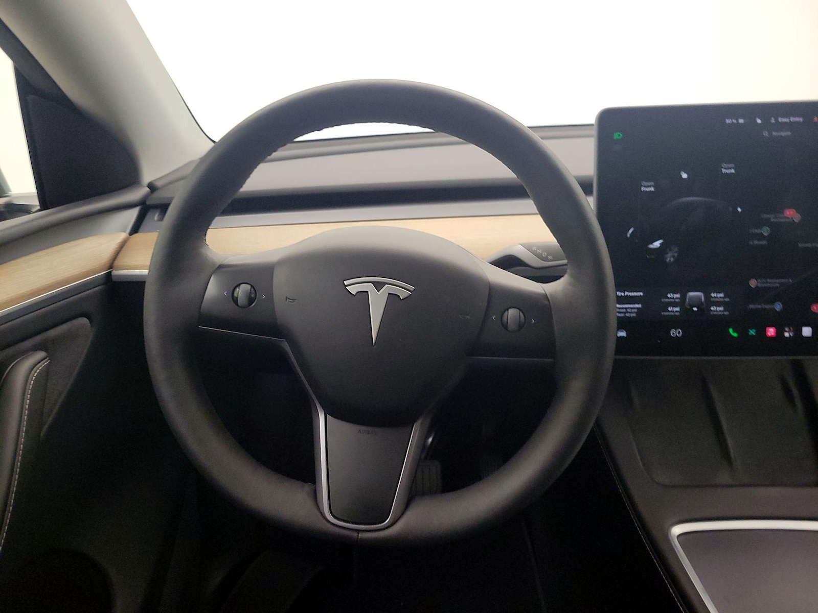 2024 Tesla Model Y Long Range - Photo 11