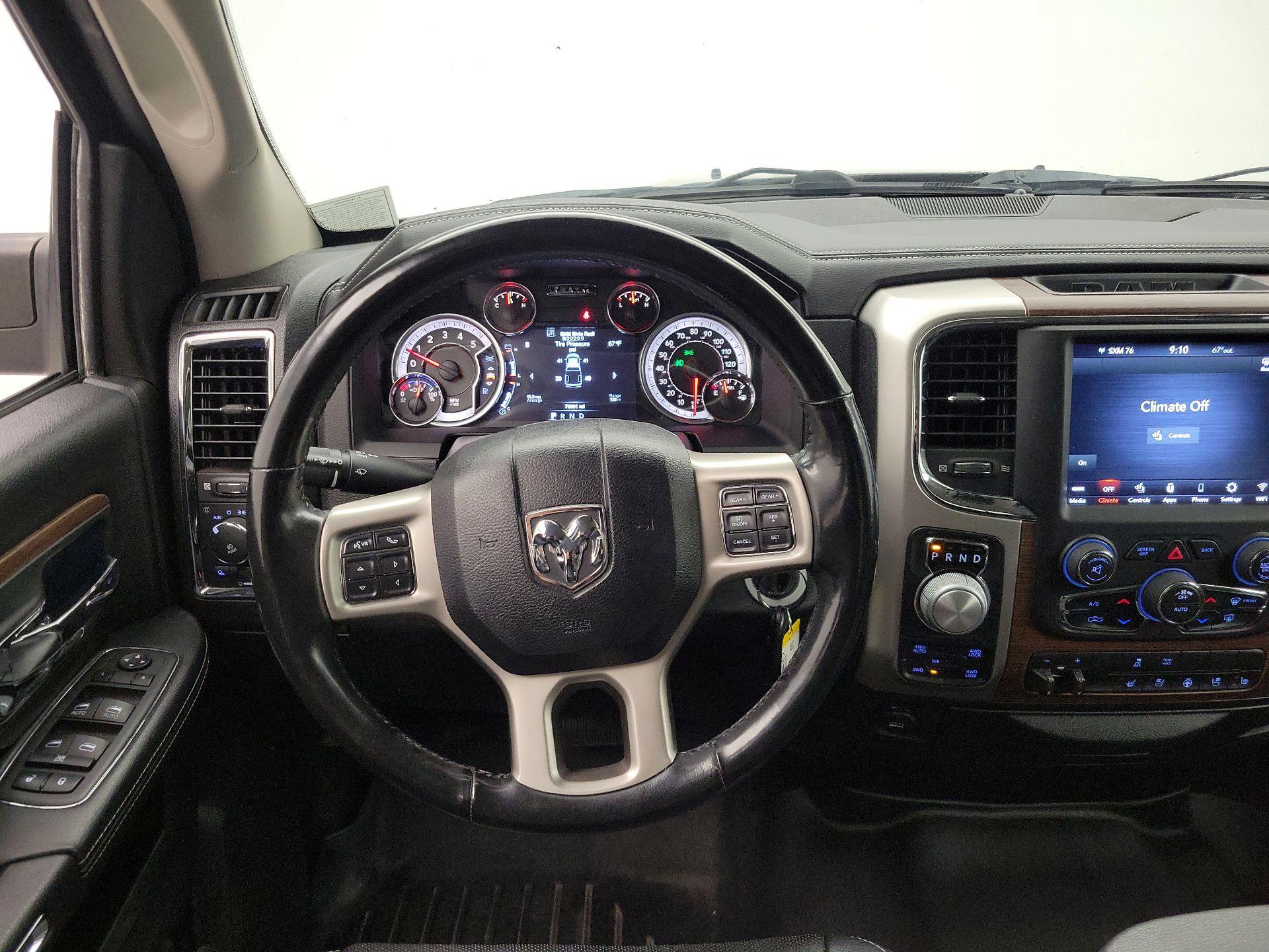 Thumbnail: 2019 RAM 1500 Classic - 10