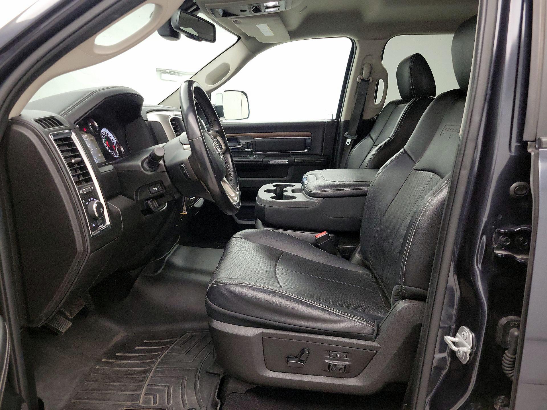 Thumbnail: 2019 RAM 1500 Classic - 11