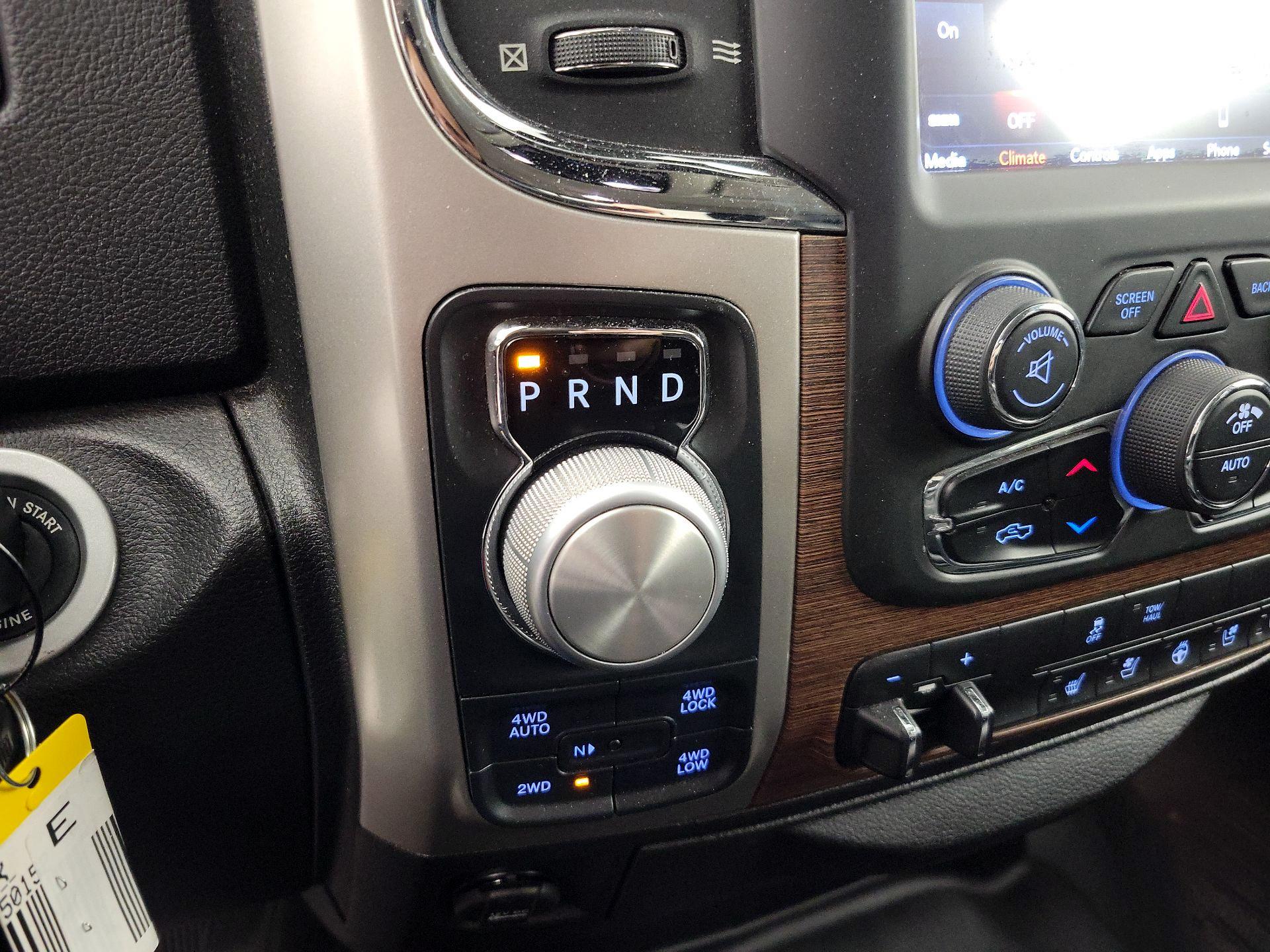 Thumbnail: 2019 RAM 1500 Classic - 17