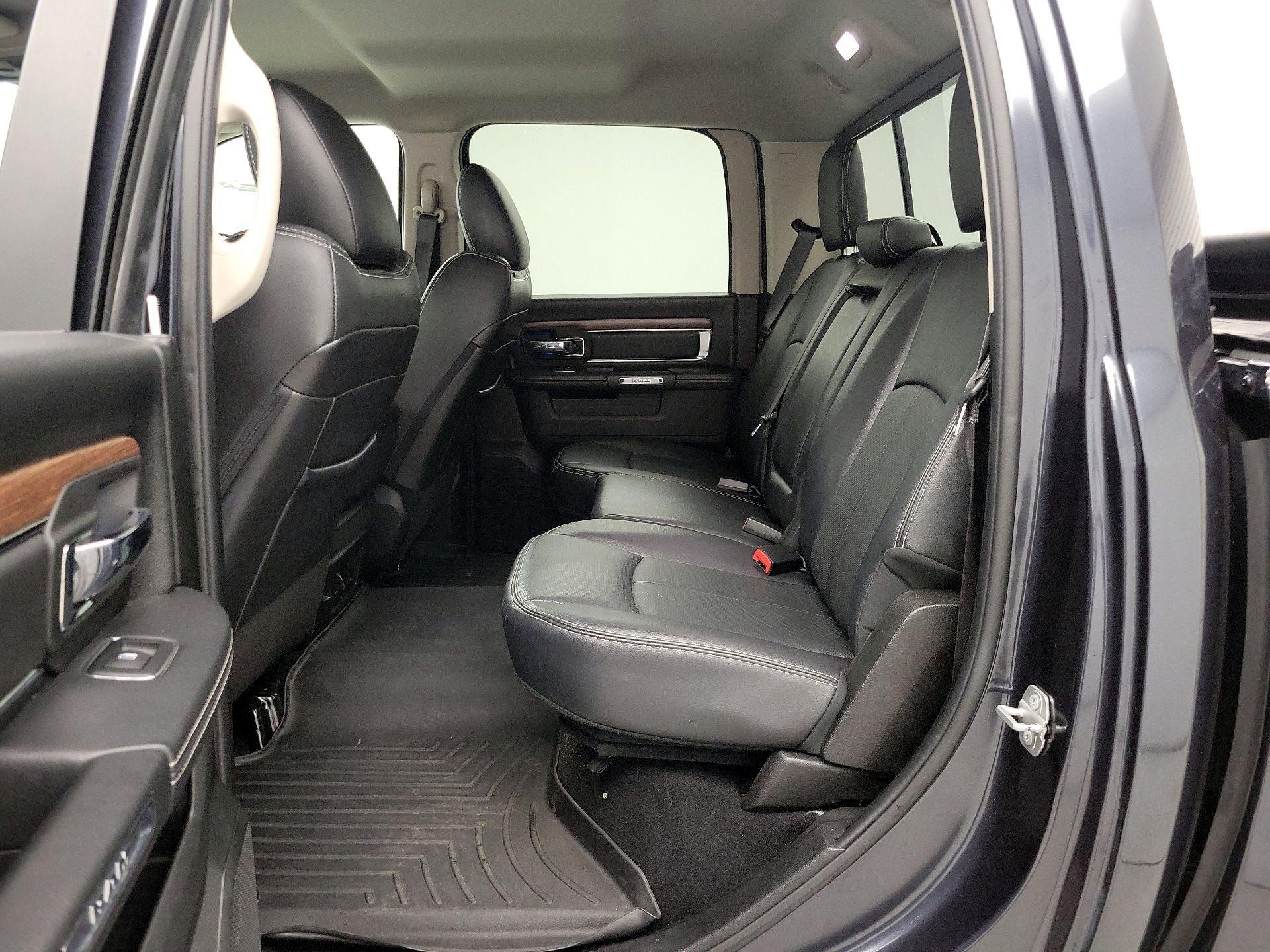 Thumbnail: 2019 RAM 1500 Classic - 19
