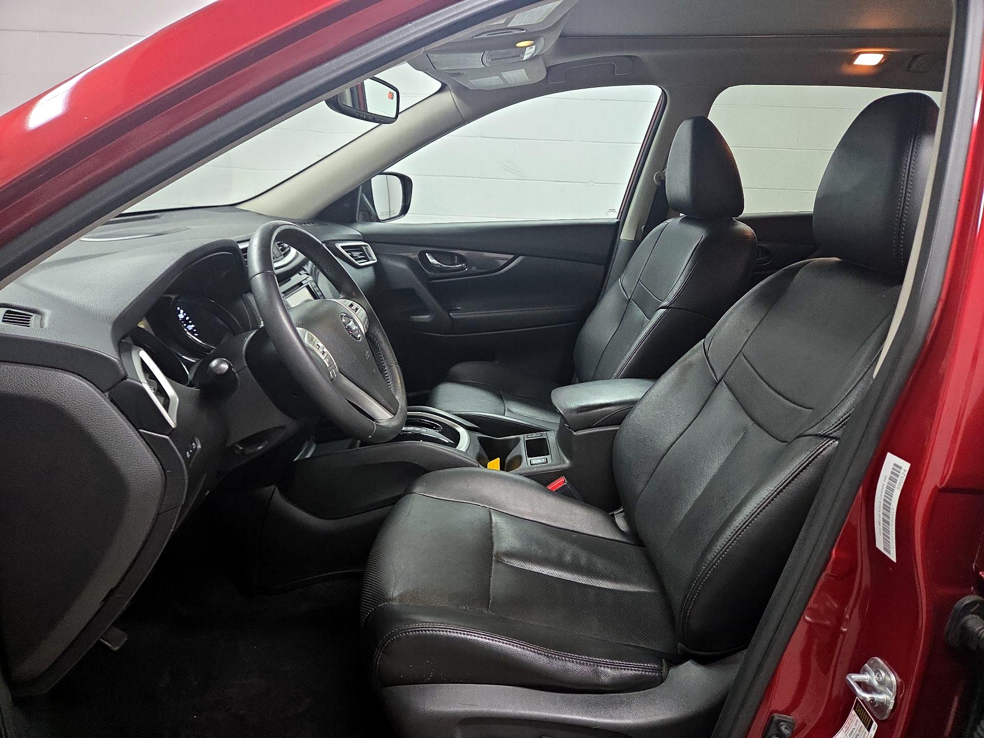 Thumbnail: 2015 Nissan Rogue - 11