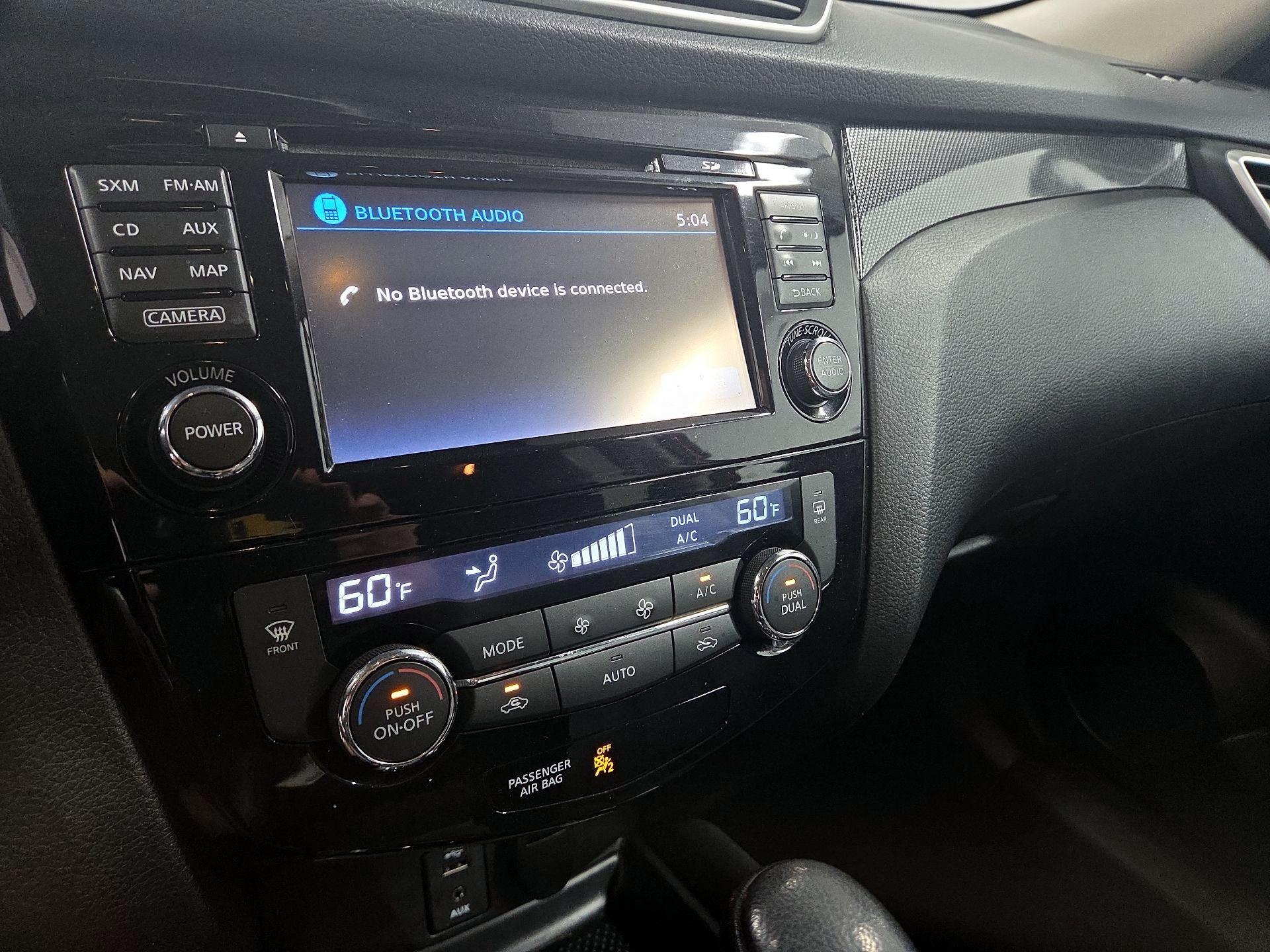 Thumbnail: 2015 Nissan Rogue - 14