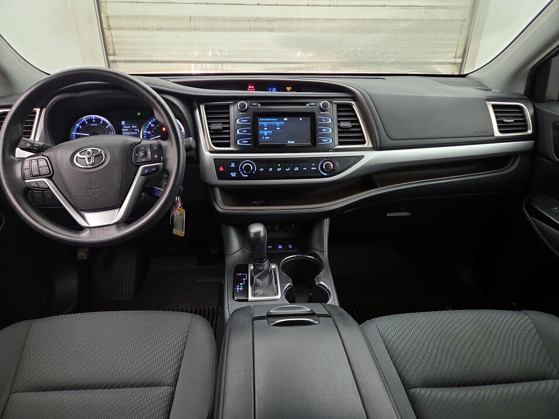 Thumbnail: 2019 Toyota Highlander - 9