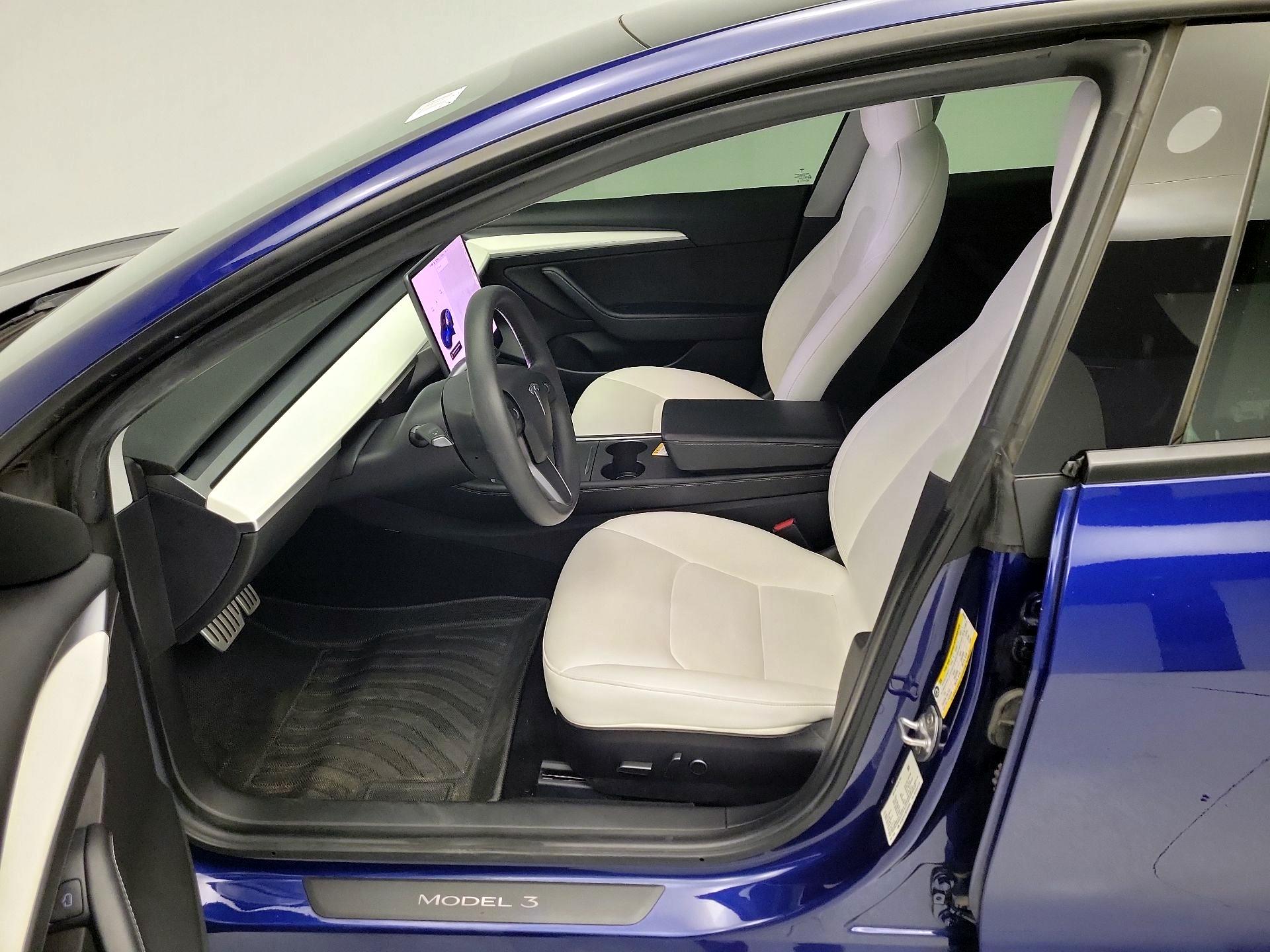 Thumbnail: 2021 Tesla Model 3 - 11