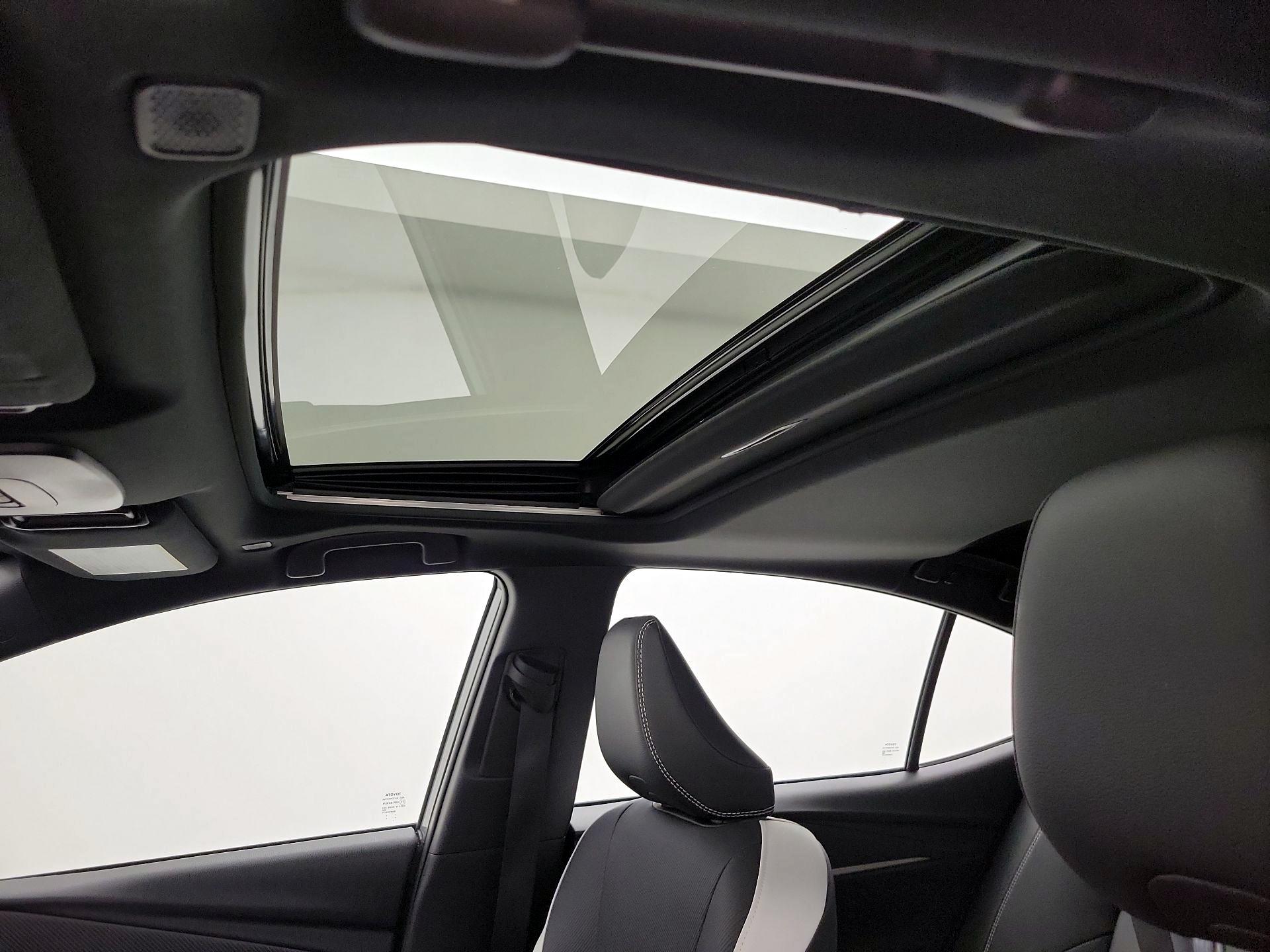 Thumbnail: 2025 Toyota Camry - 19