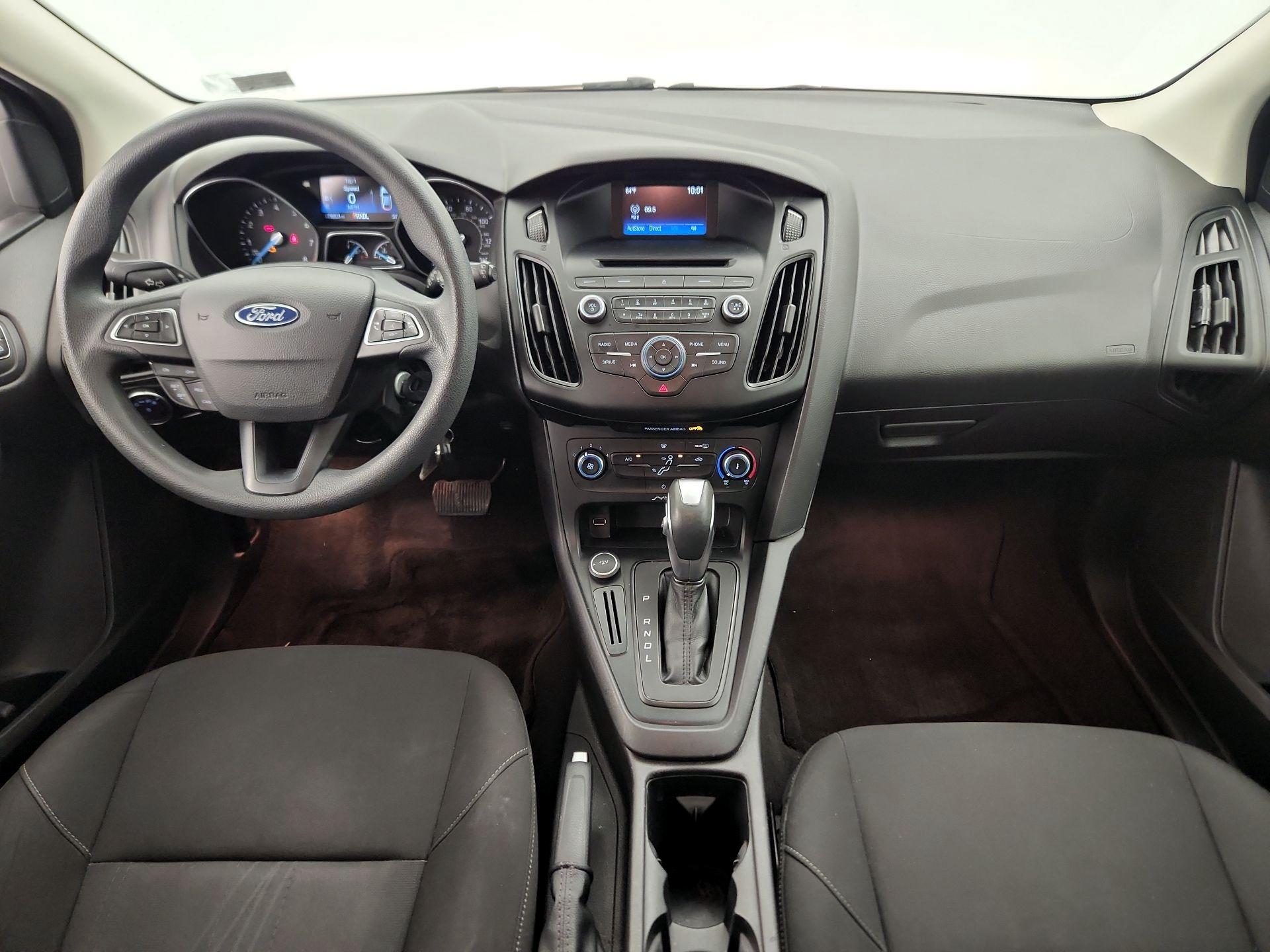 Thumbnail: 2015 Ford Focus - 9