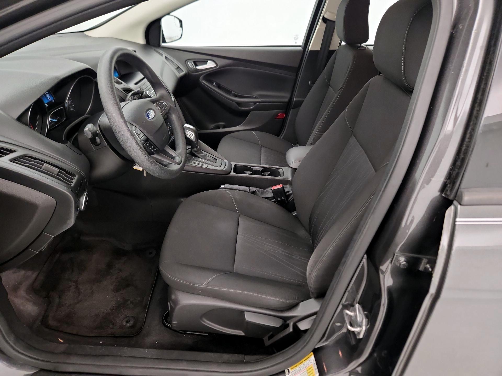 Thumbnail: 2015 Ford Focus - 11