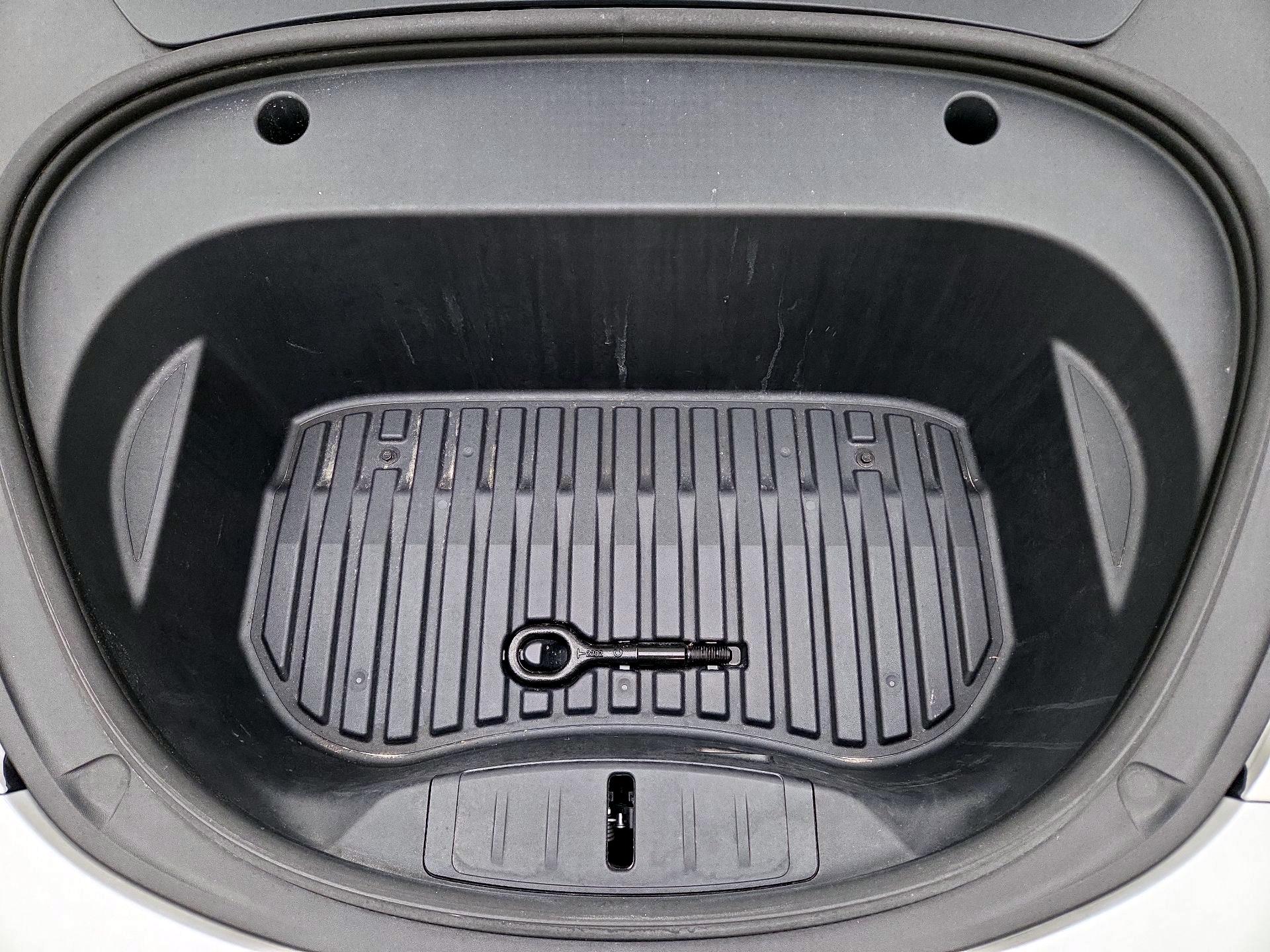 Thumbnail: 2023 Tesla Model 3 - 20