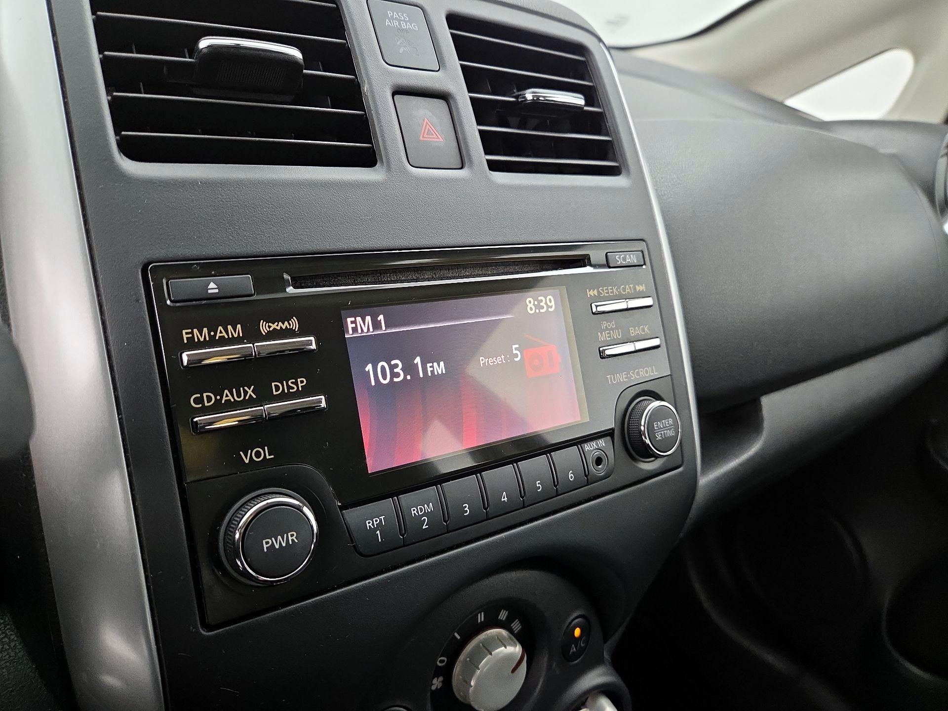 Thumbnail: 2014 Nissan Versa Note - 15