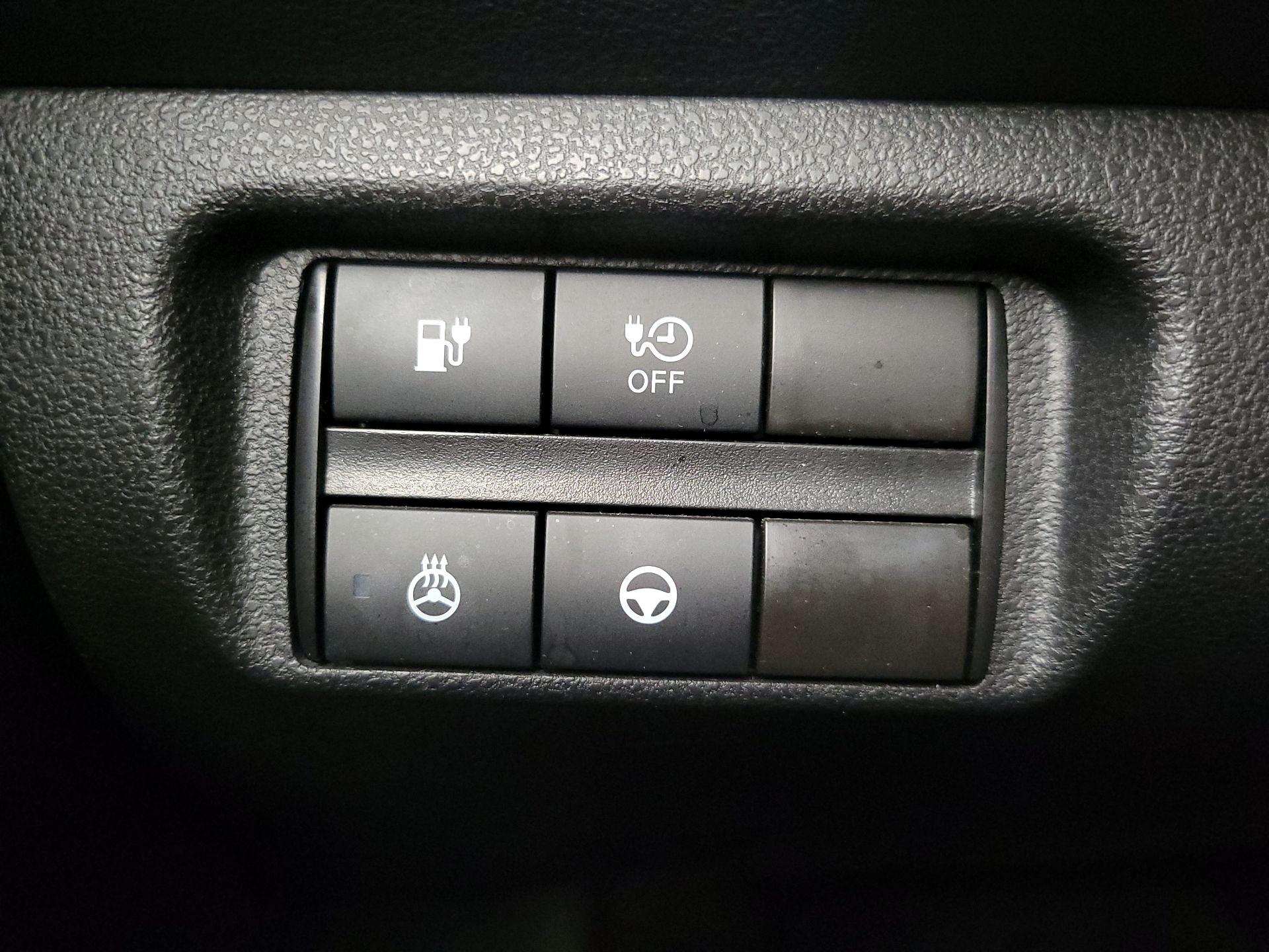 Thumbnail: 2021 Nissan Leaf - 13