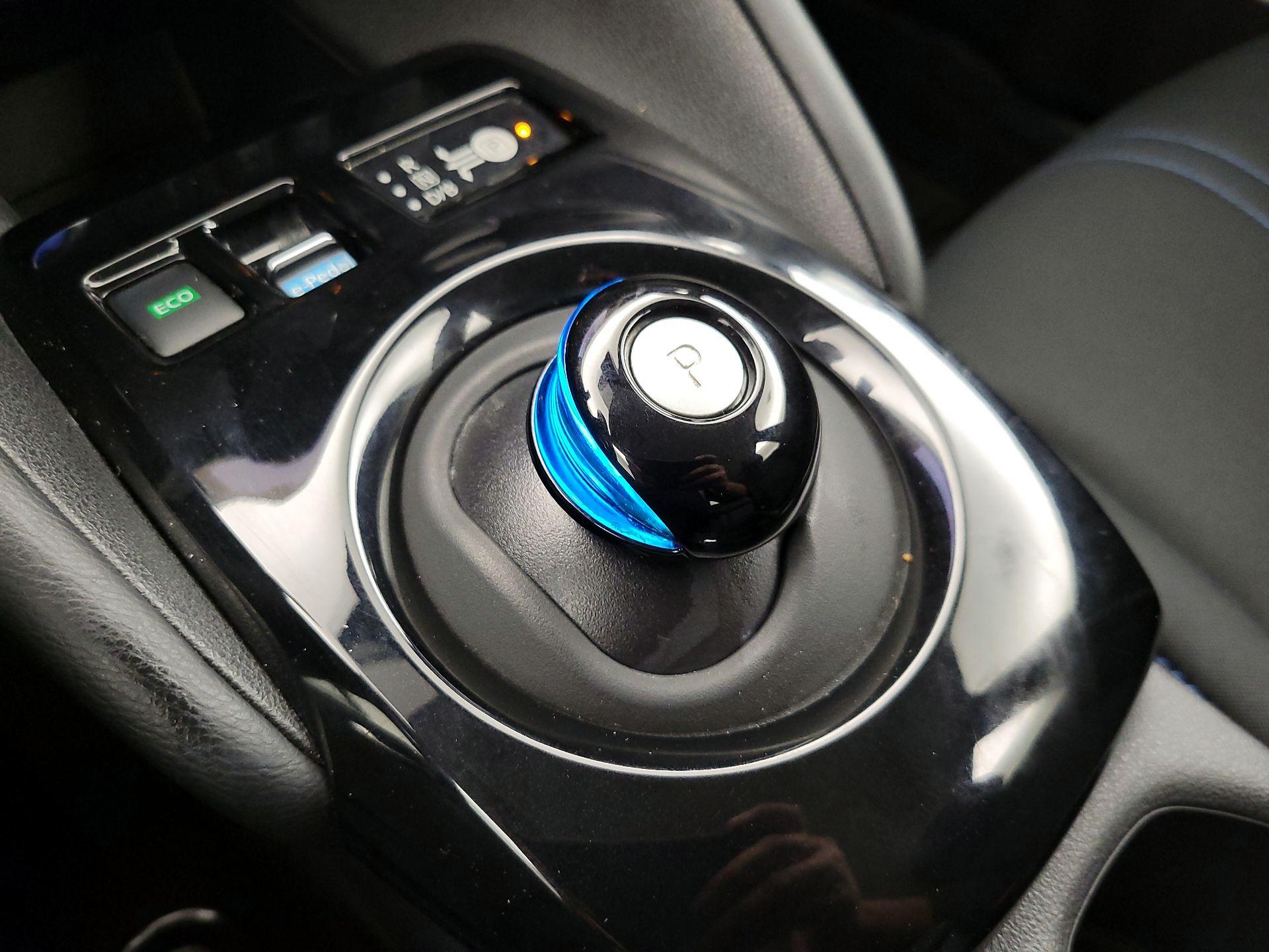 Thumbnail: 2021 Nissan Leaf - 18