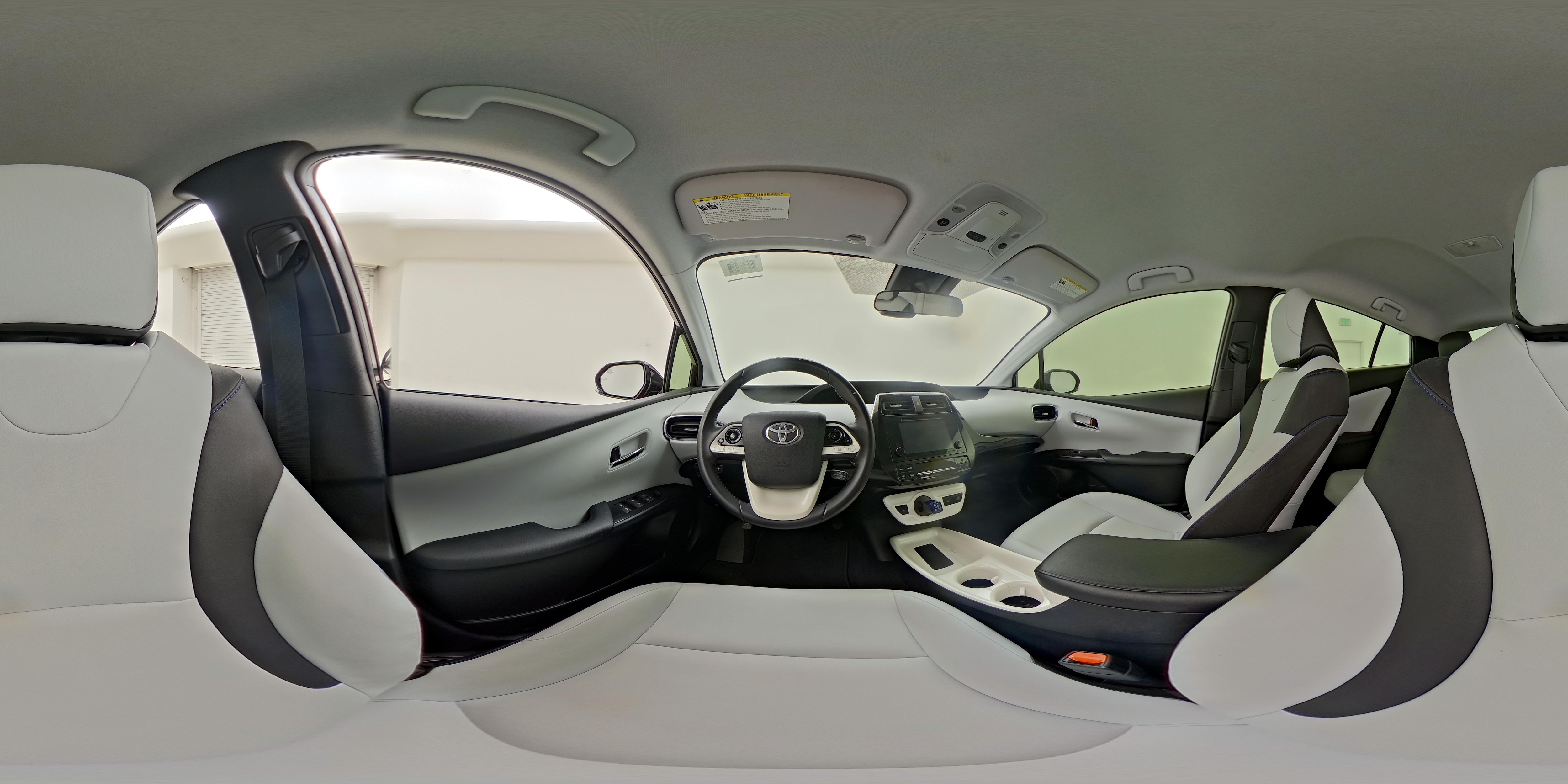 2018 Toyota Prius Three - Photo 26