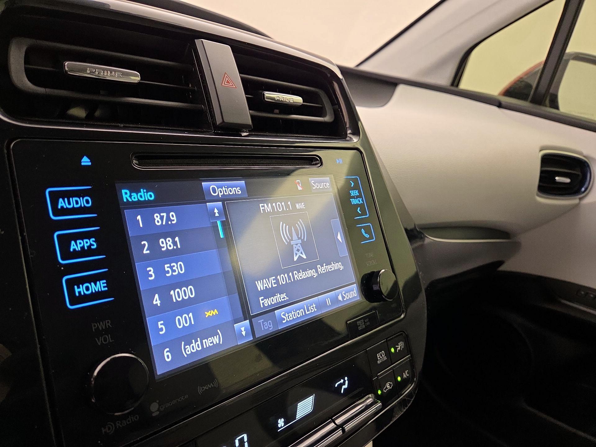 Thumbnail: 2018 Toyota Prius - 15