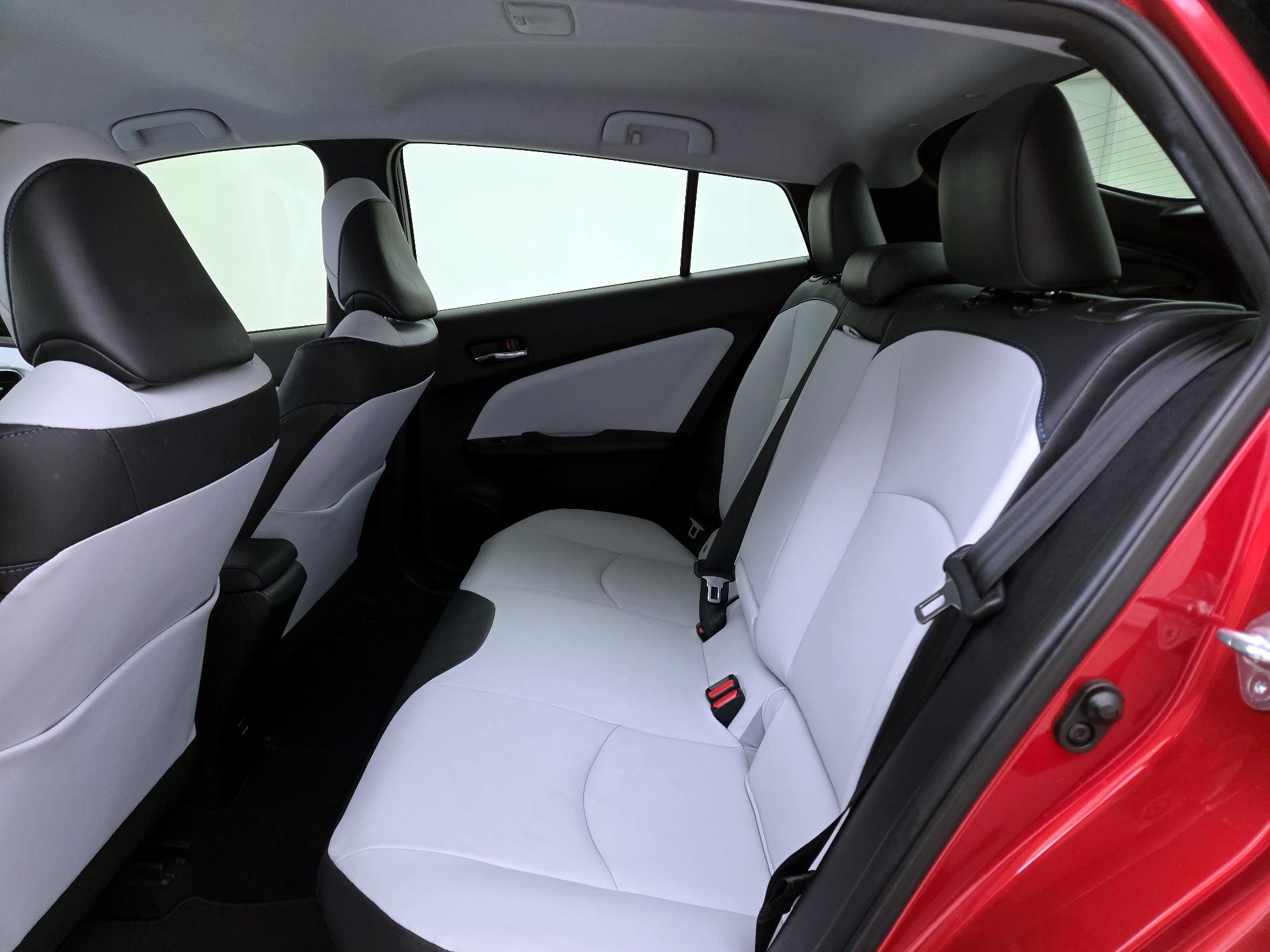 Thumbnail: 2018 Toyota Prius - 19