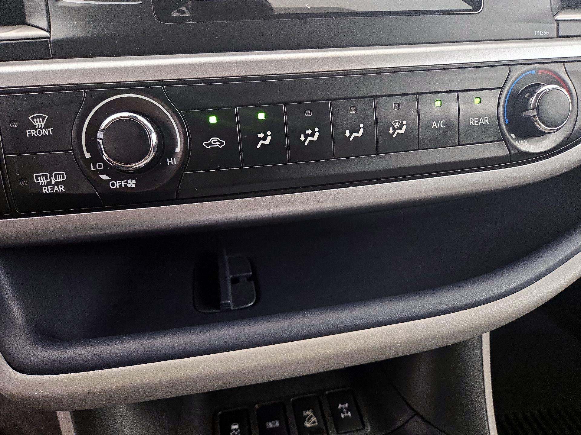 Thumbnail: 2017 Toyota Highlander - 16