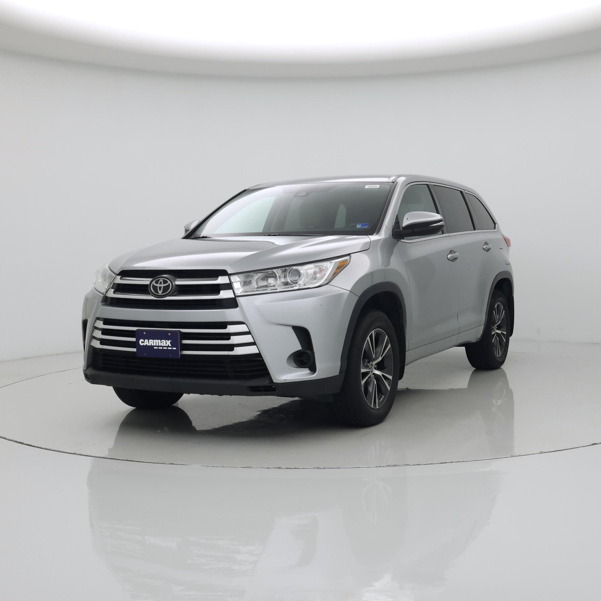 Thumbnail: 2017 Toyota Highlander - 4