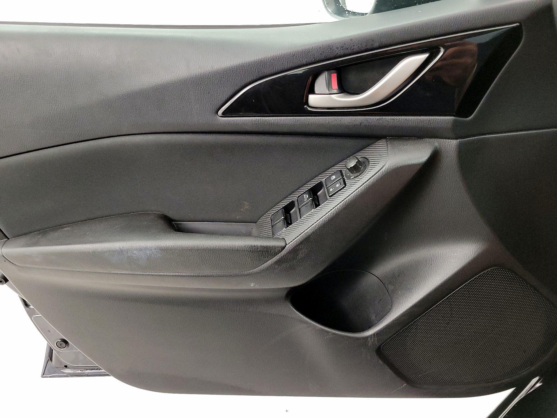 Thumbnail: 2015 Mazda Mazda3 - 12