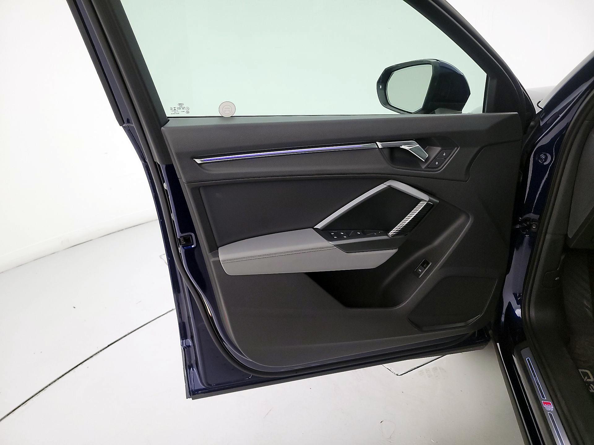 Thumbnail: 2021 Audi Q3 - 12