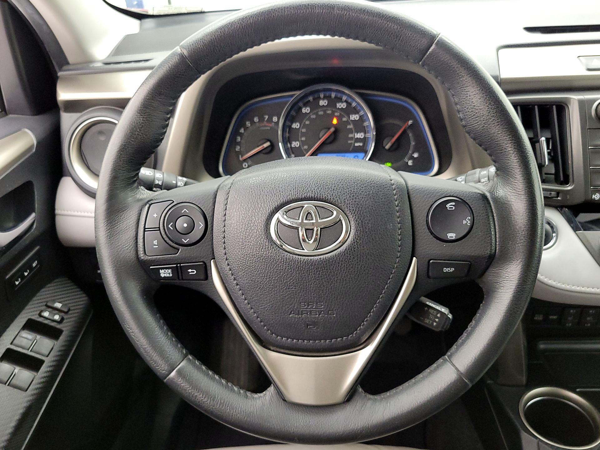 Thumbnail: 2015 Toyota RAV4 - 10