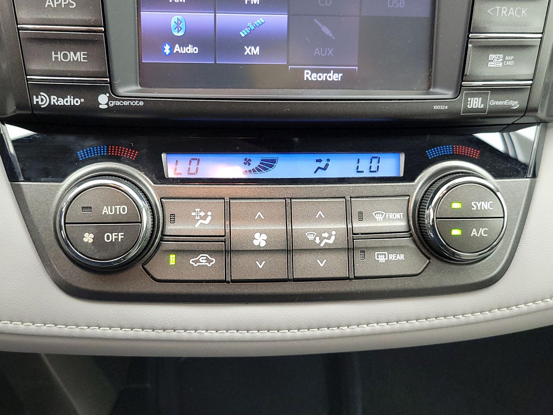 Thumbnail: 2015 Toyota RAV4 - 17