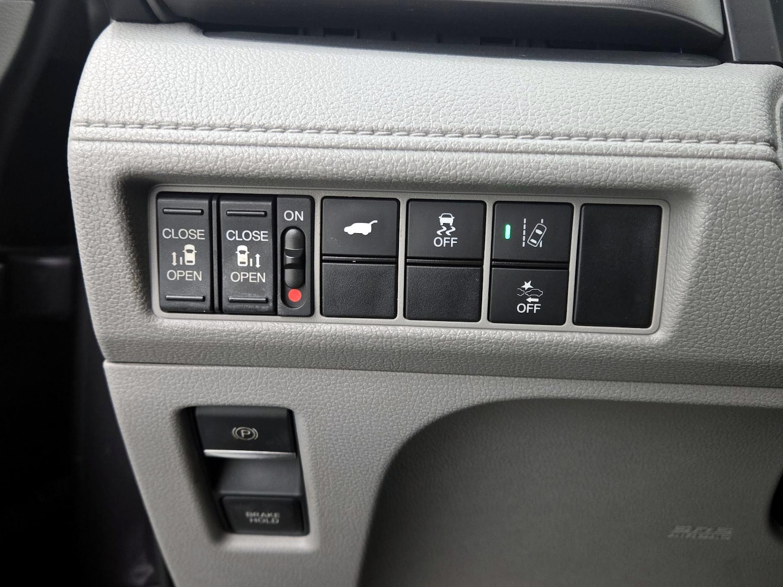 2018 Honda Odyssey EX-L - Photo 14