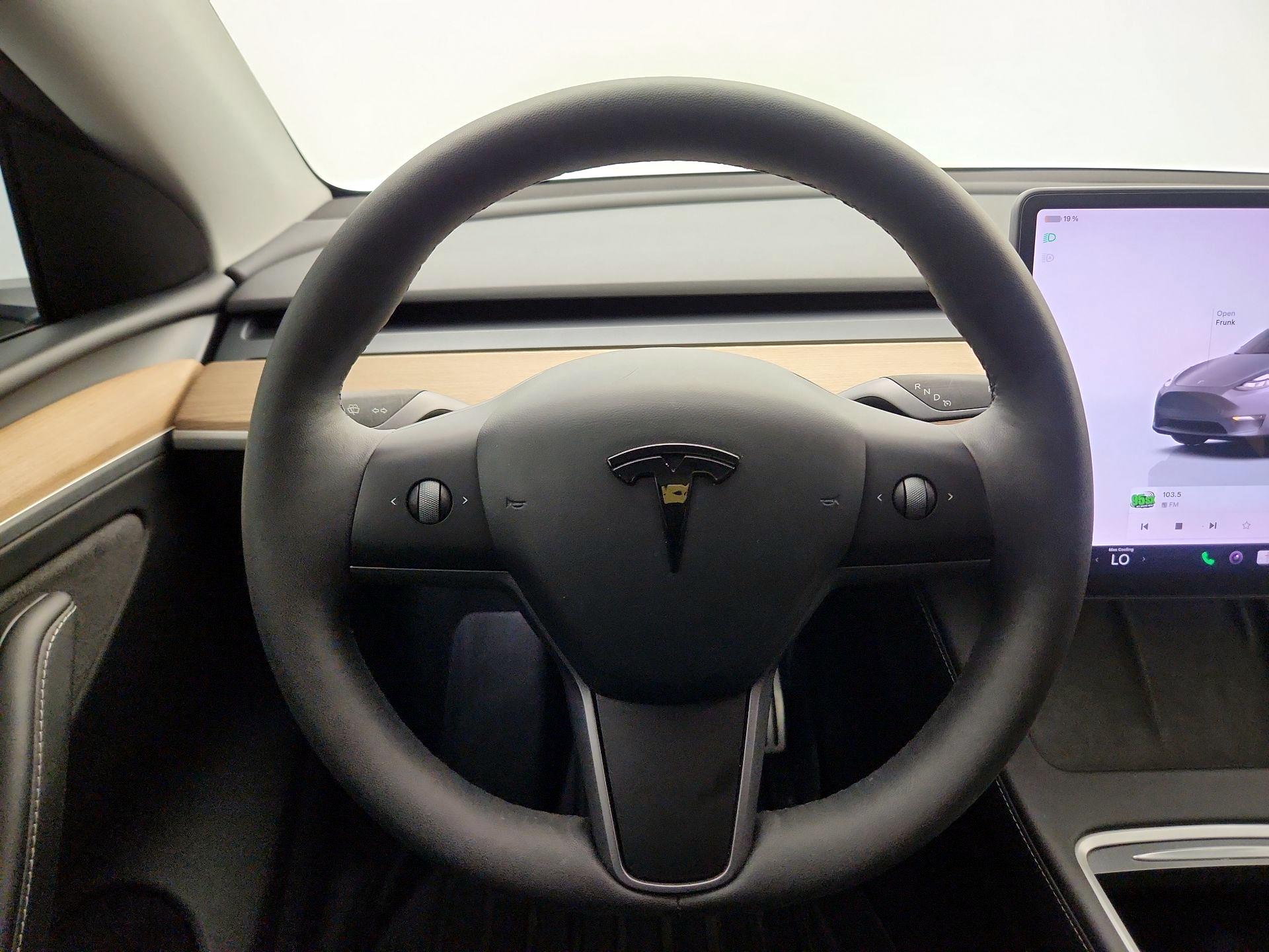 Thumbnail: 2024 Tesla Model Y - 10