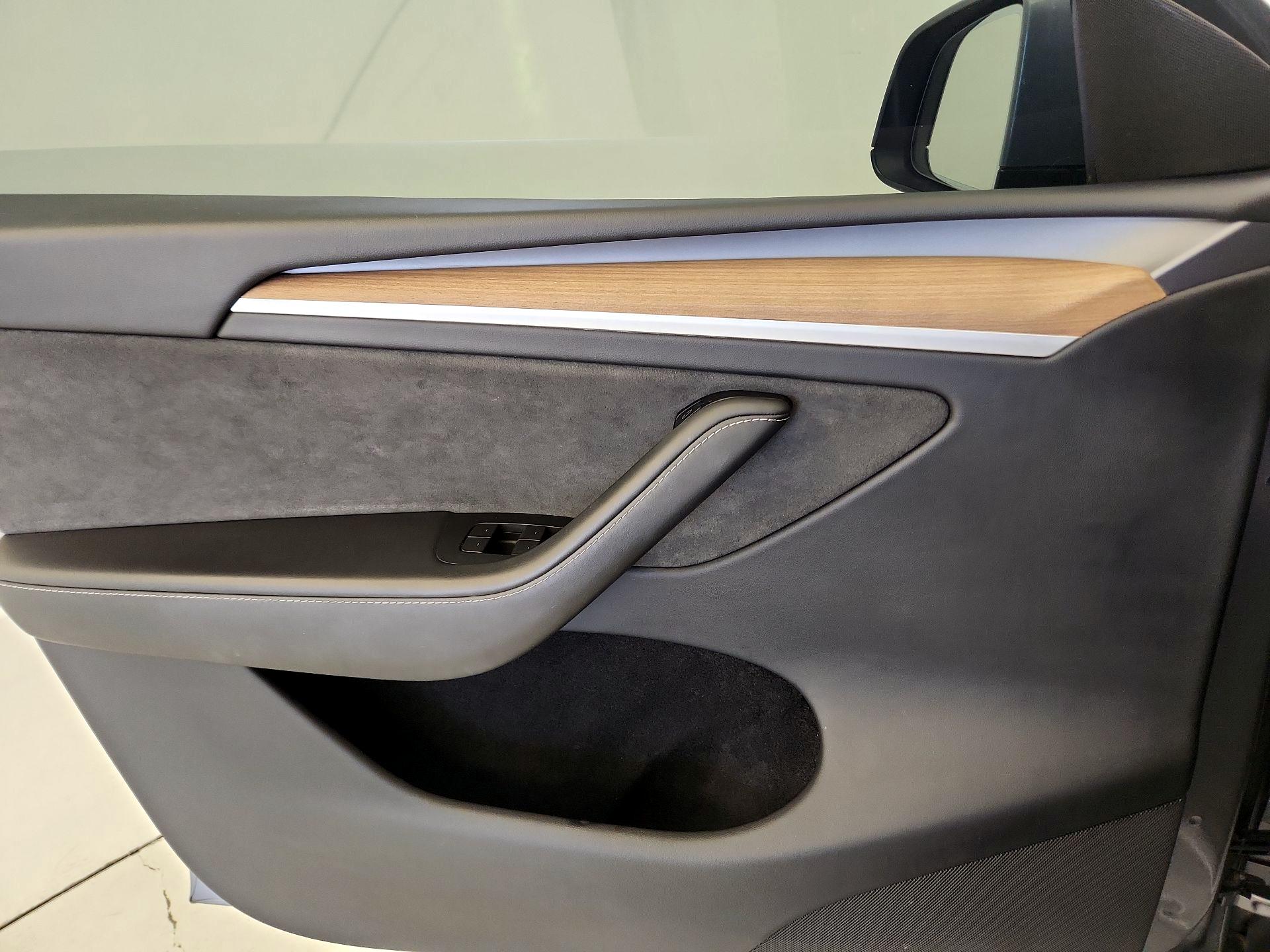Thumbnail: 2024 Tesla Model Y - 12
