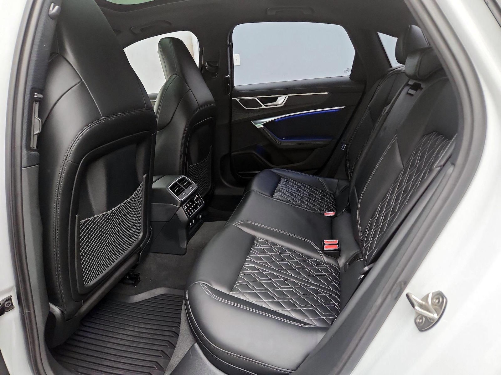2022 Audi S6 Premium Plus - Photo 22