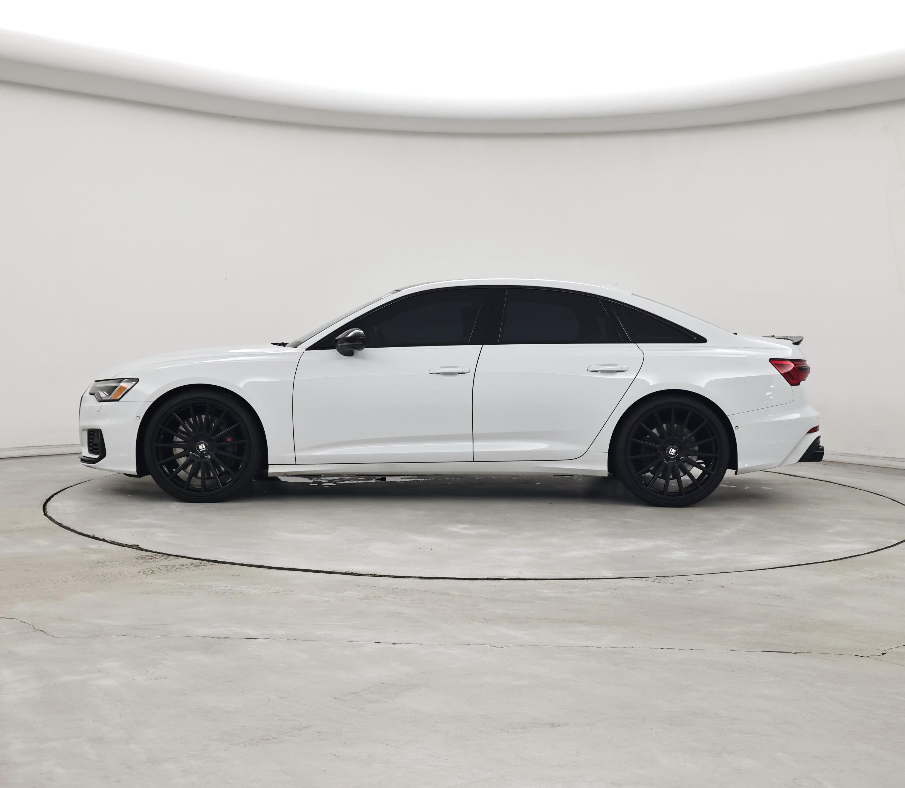 Thumbnail: 2022 Audi S6 - 3