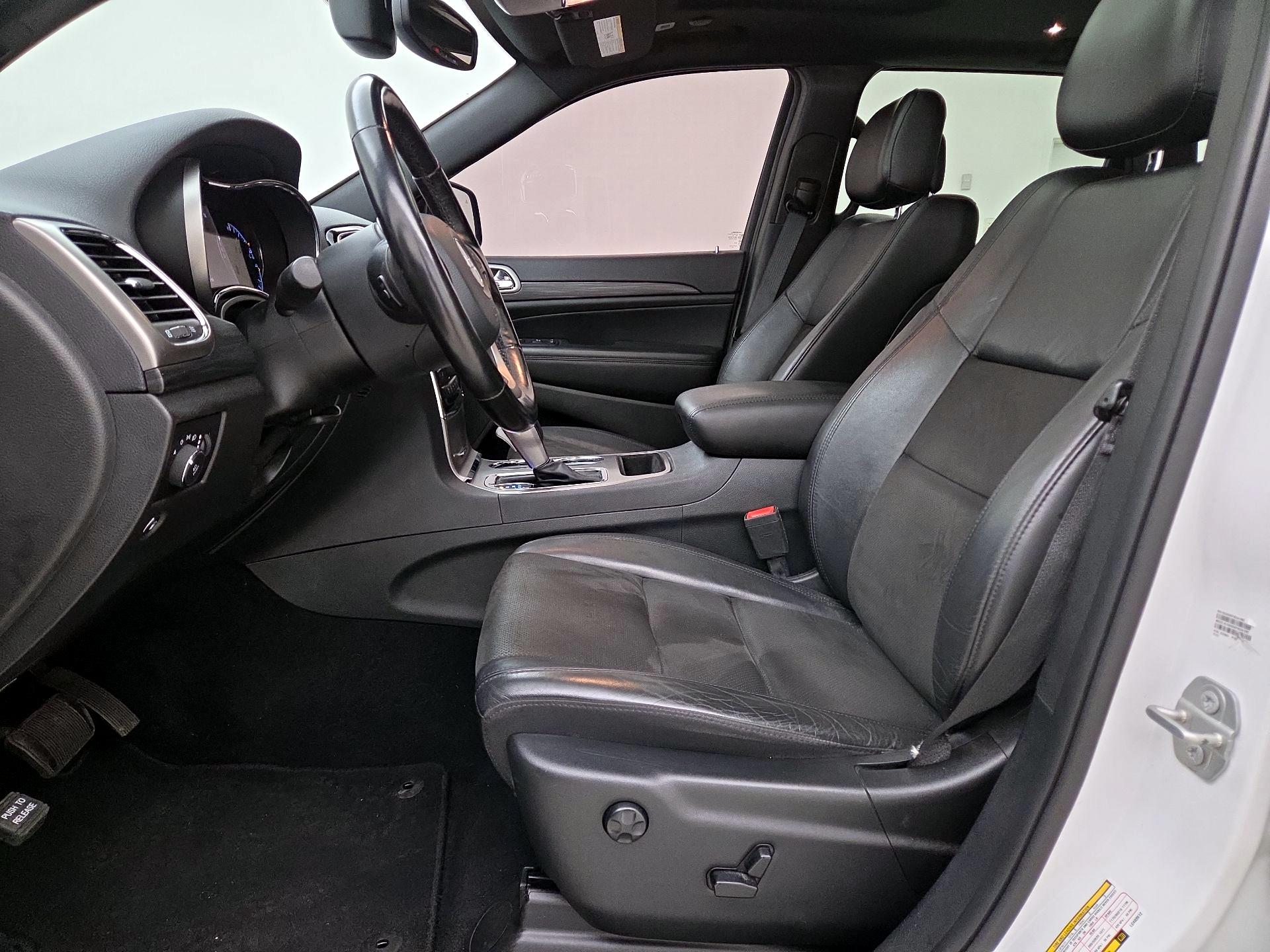 Thumbnail: 2020 Jeep Grand Cherokee - 11