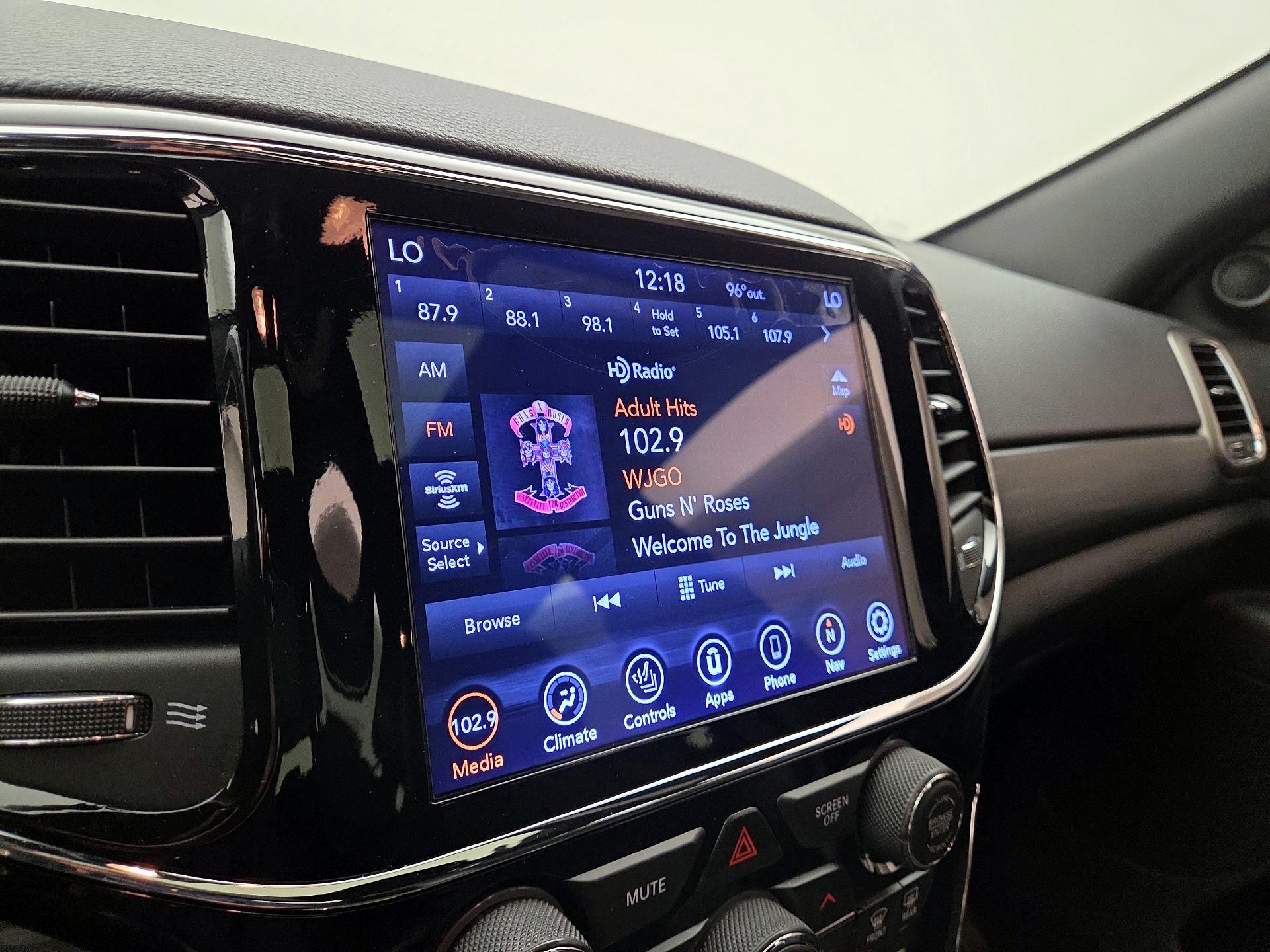 Thumbnail: 2020 Jeep Grand Cherokee - 16