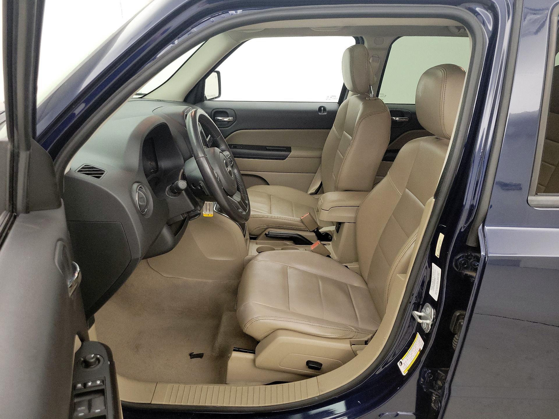 Thumbnail: 2014 Jeep Patriot - 11
