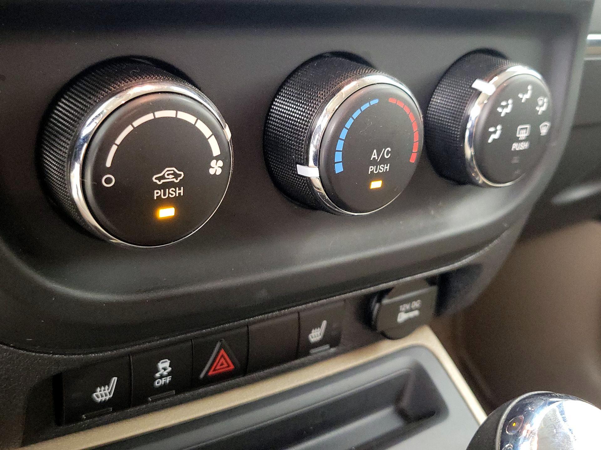 Thumbnail: 2014 Jeep Patriot - 14