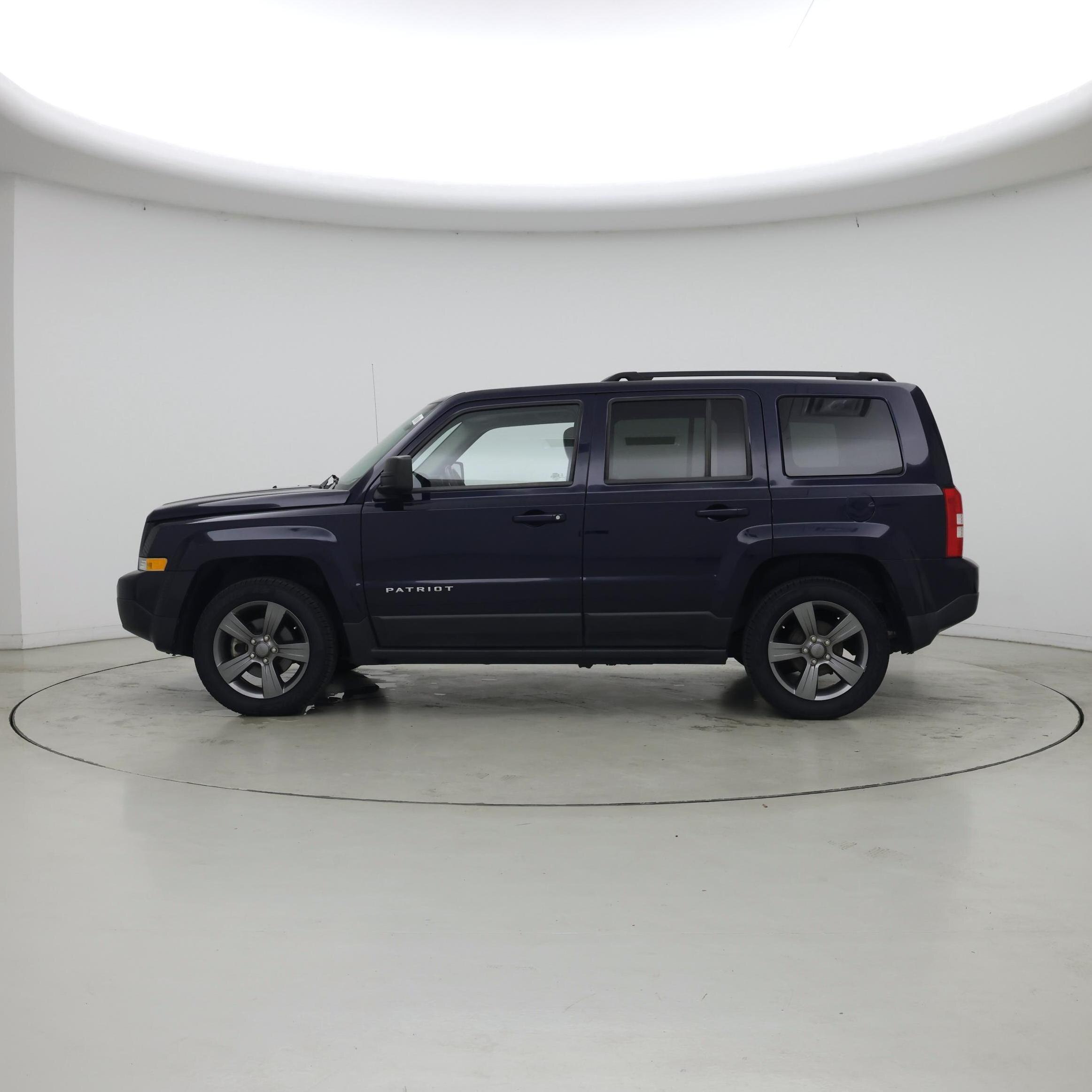 Thumbnail: 2014 Jeep Patriot - 3