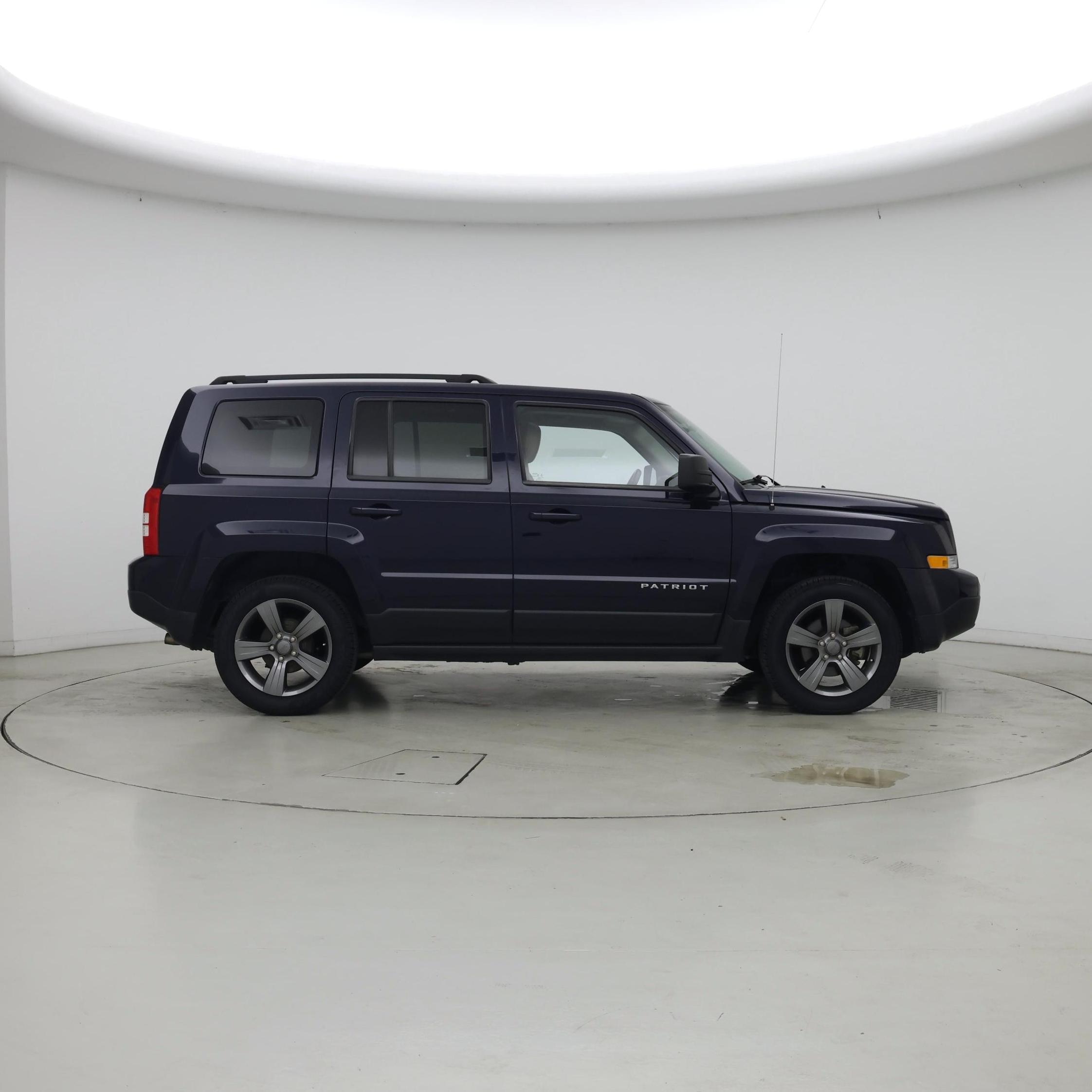 Thumbnail: 2014 Jeep Patriot - 7