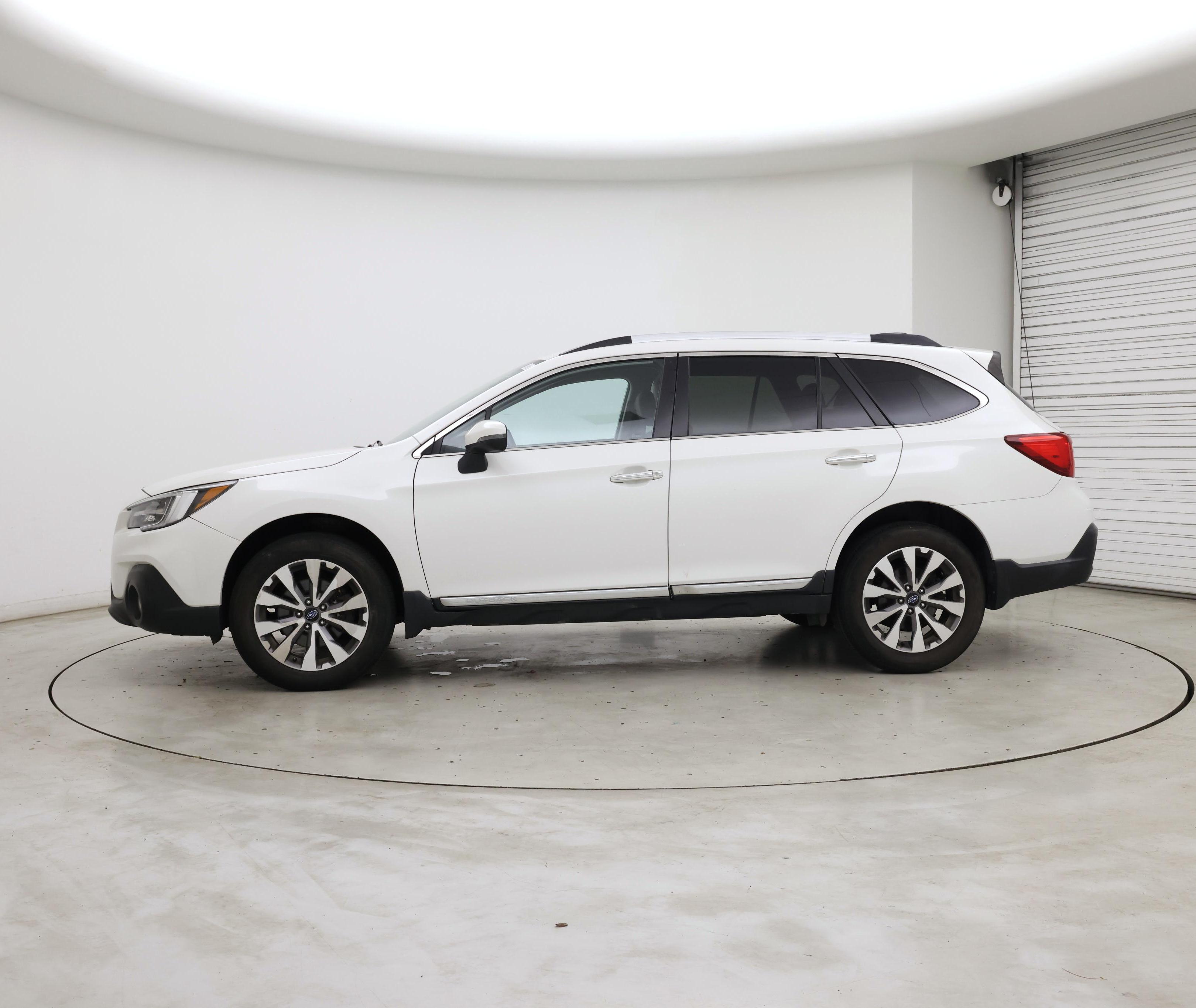 Thumbnail: 2019 Subaru Outback - 3