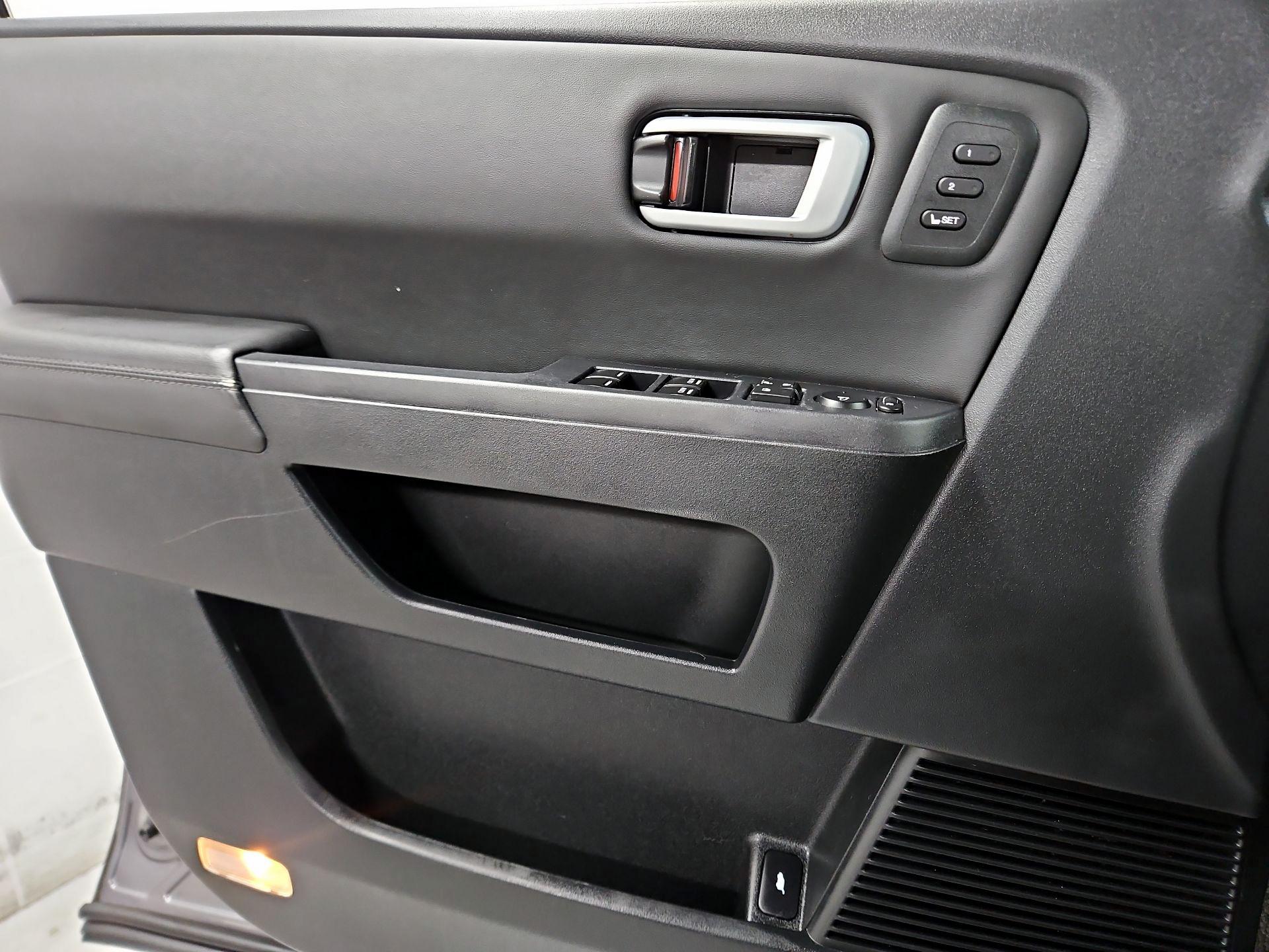 Thumbnail: 2014 Honda Pilot - 12