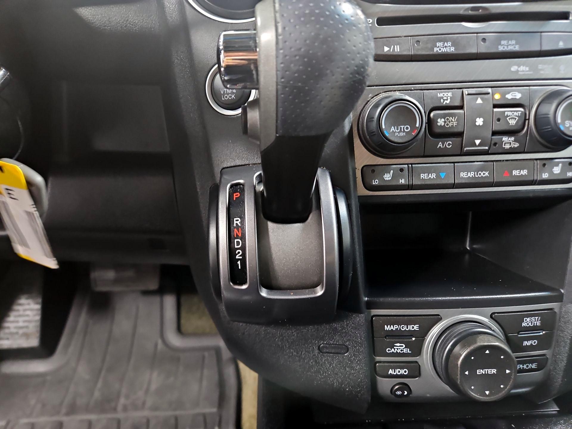 Thumbnail: 2014 Honda Pilot - 17