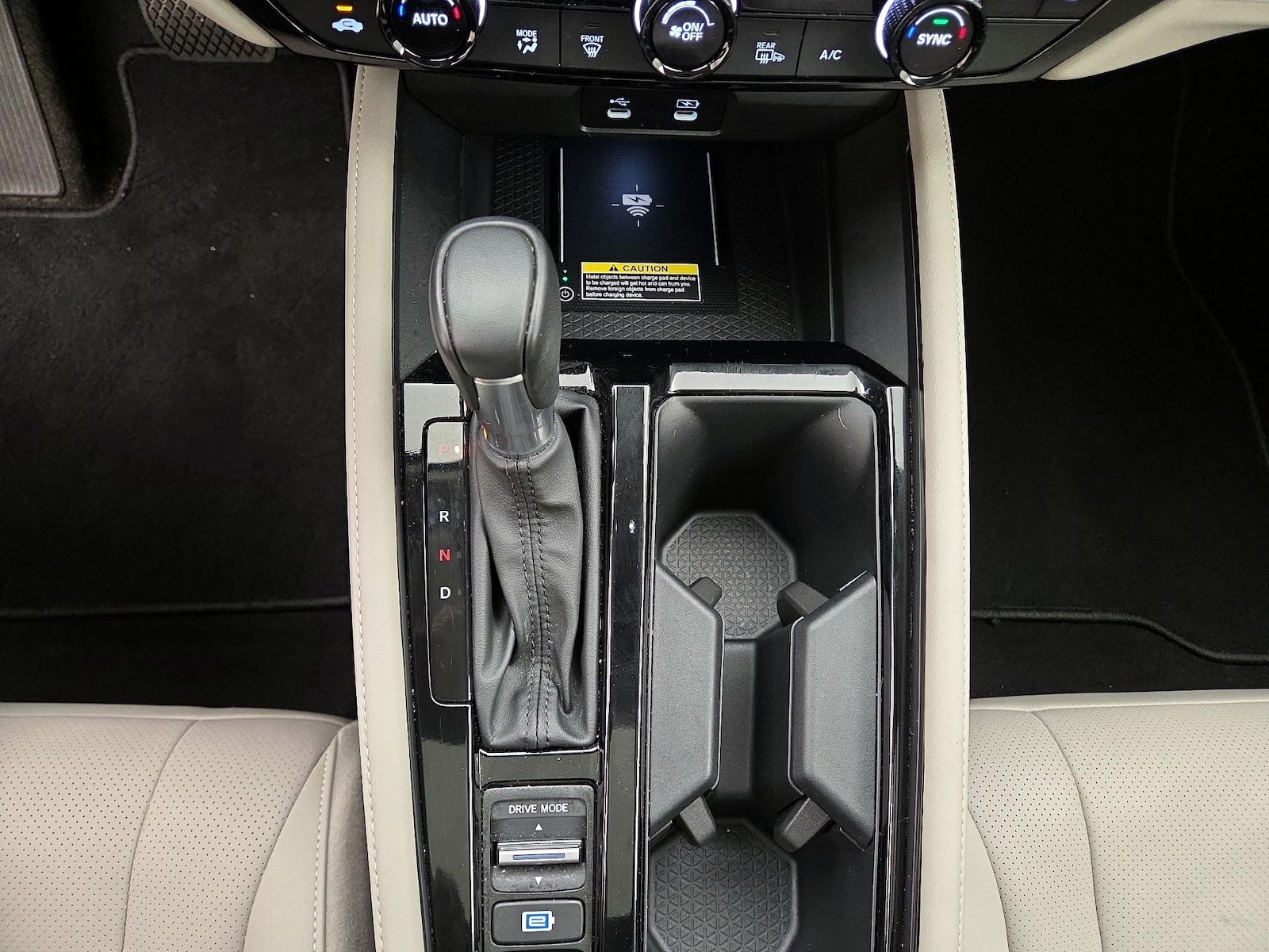 2025 Honda Accord Hybrid Touring - Photo 17