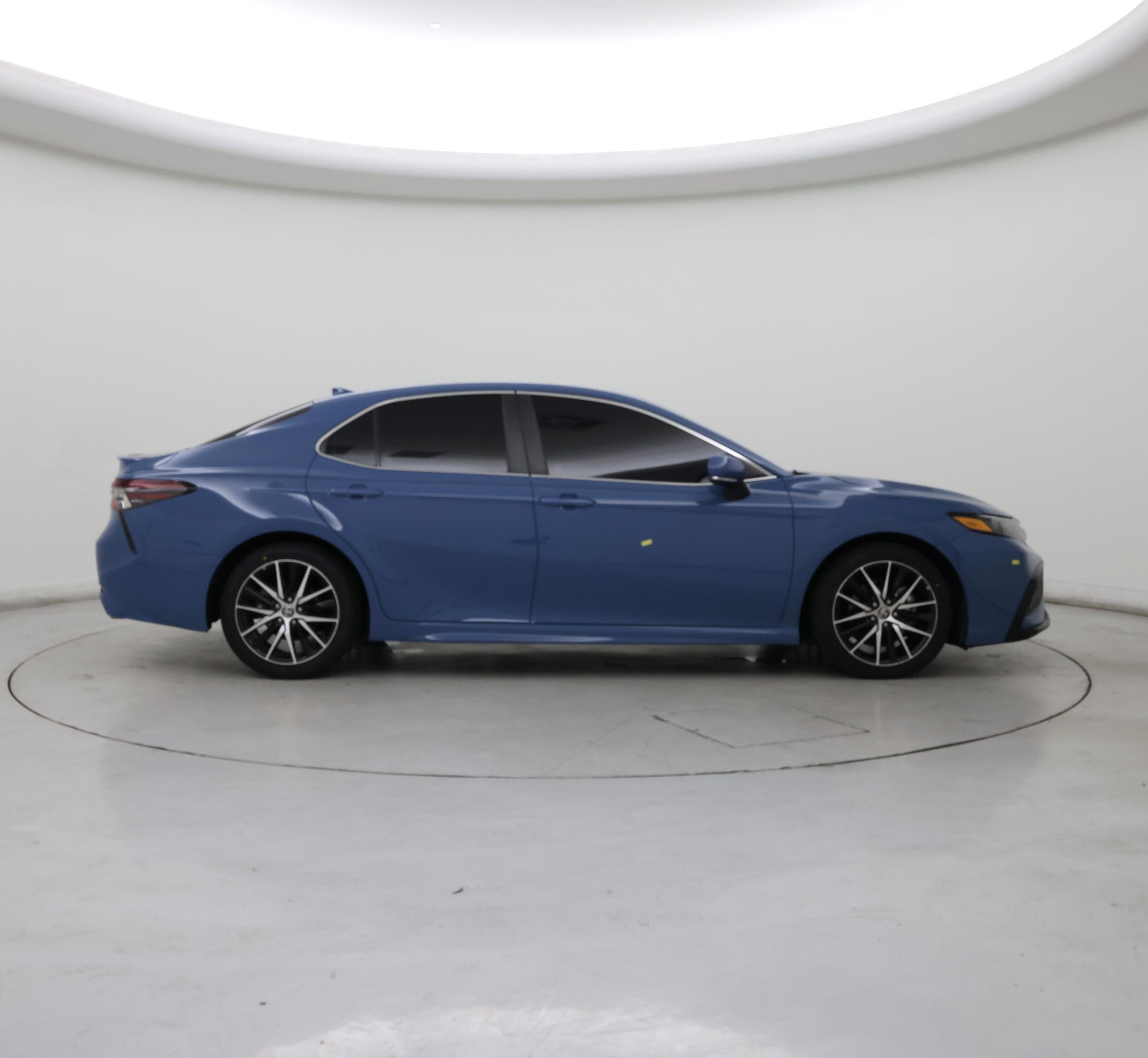 Thumbnail: 2023 Toyota Camry - 7