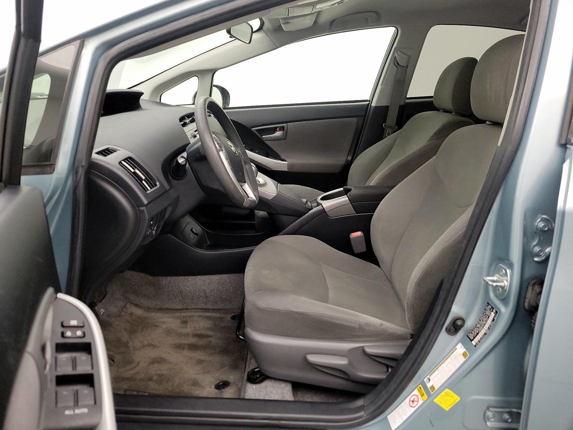 Thumbnail: 2015 Toyota Prius - 11