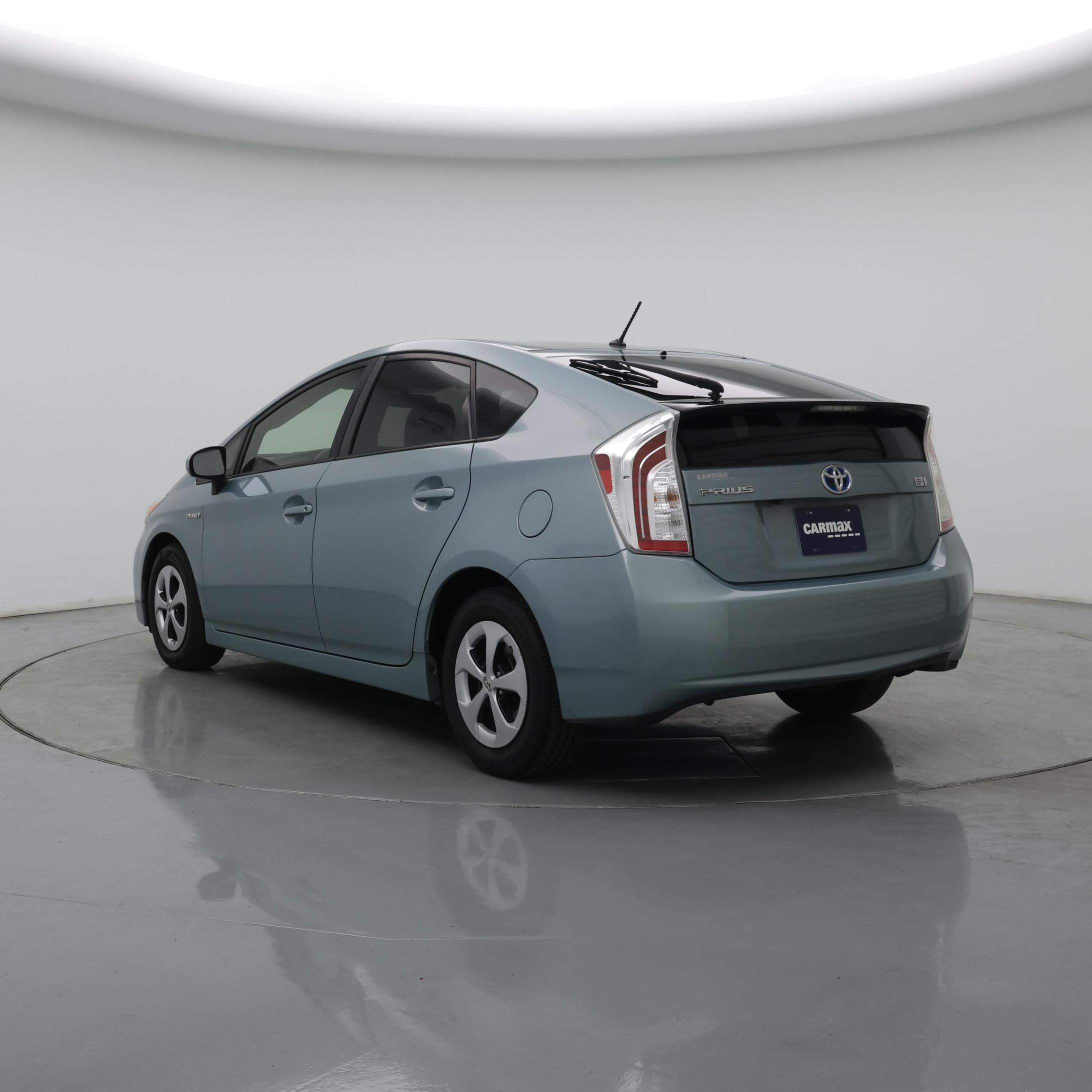 Thumbnail: 2015 Toyota Prius - 2