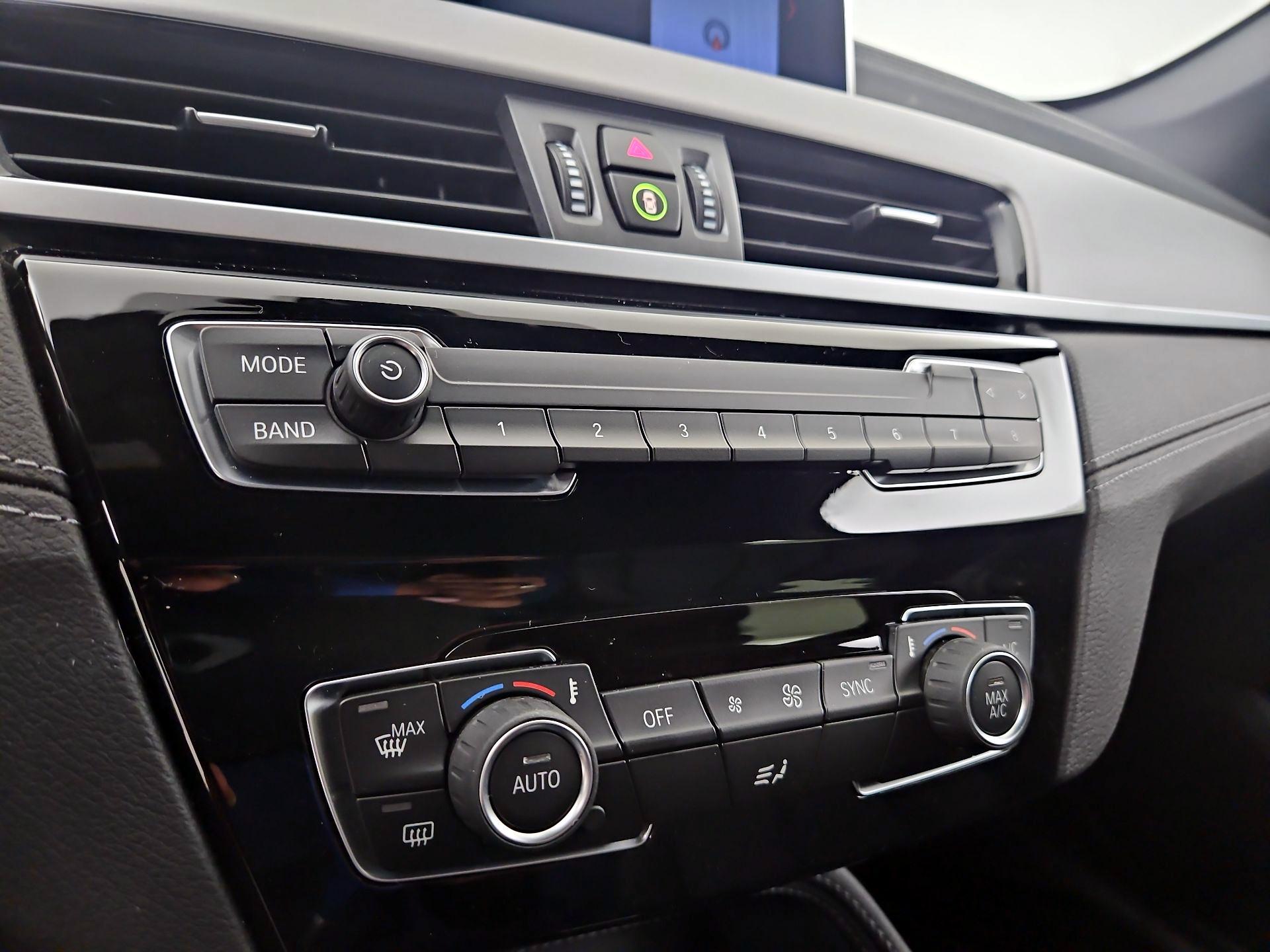Thumbnail: 2022 BMW X1 - 15