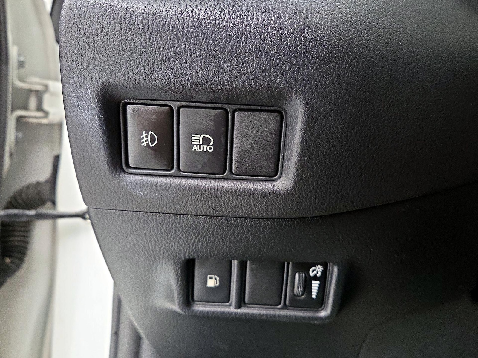 2018 Toyota C-HR XLE Premium - Photo 14