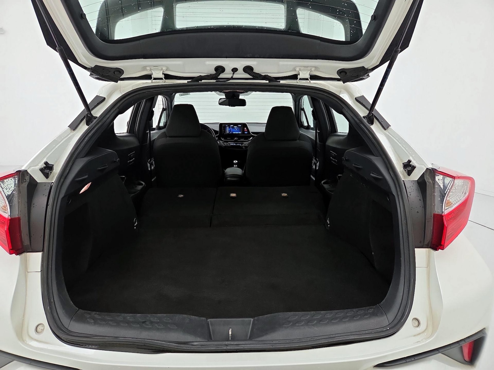 2018 Toyota C-HR XLE Premium - Photo 22
